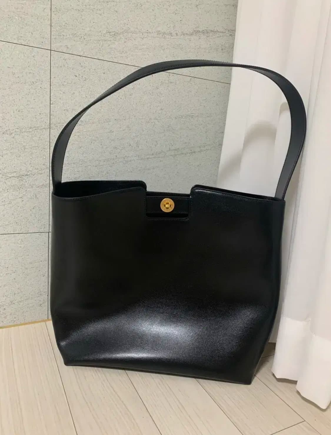 새상품) 몽드몽드 타임 숄더백 블랙 상품이미지1