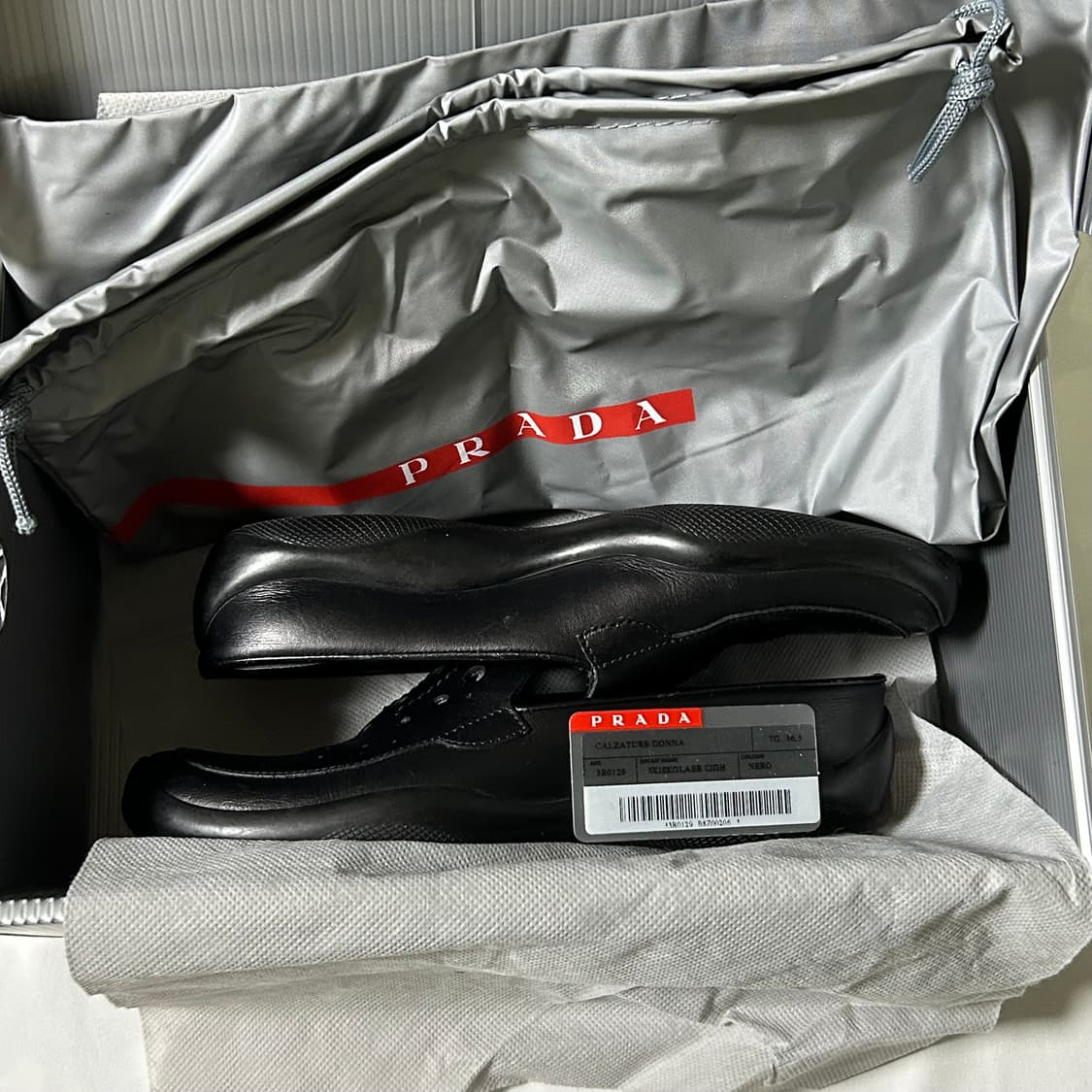 Prada sports punching slipon loafers 상품이미지8