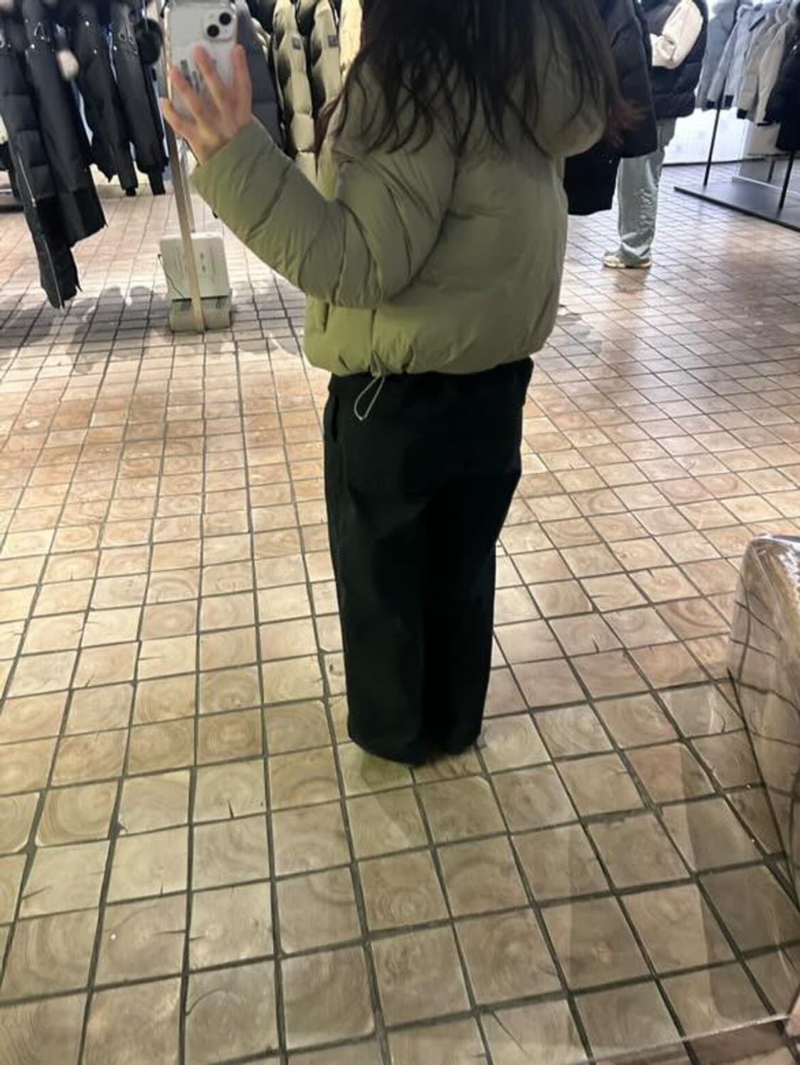 무스너클 코야 크롭 패딩 세이지 컬러 상품이미지3