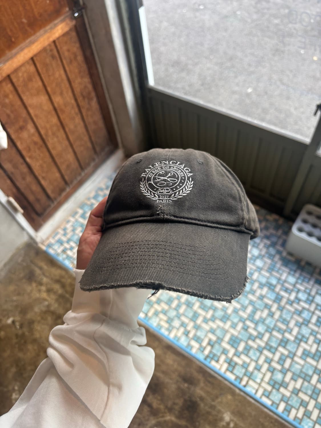 Balenciaga Inside Motif Cap 상품이미지3