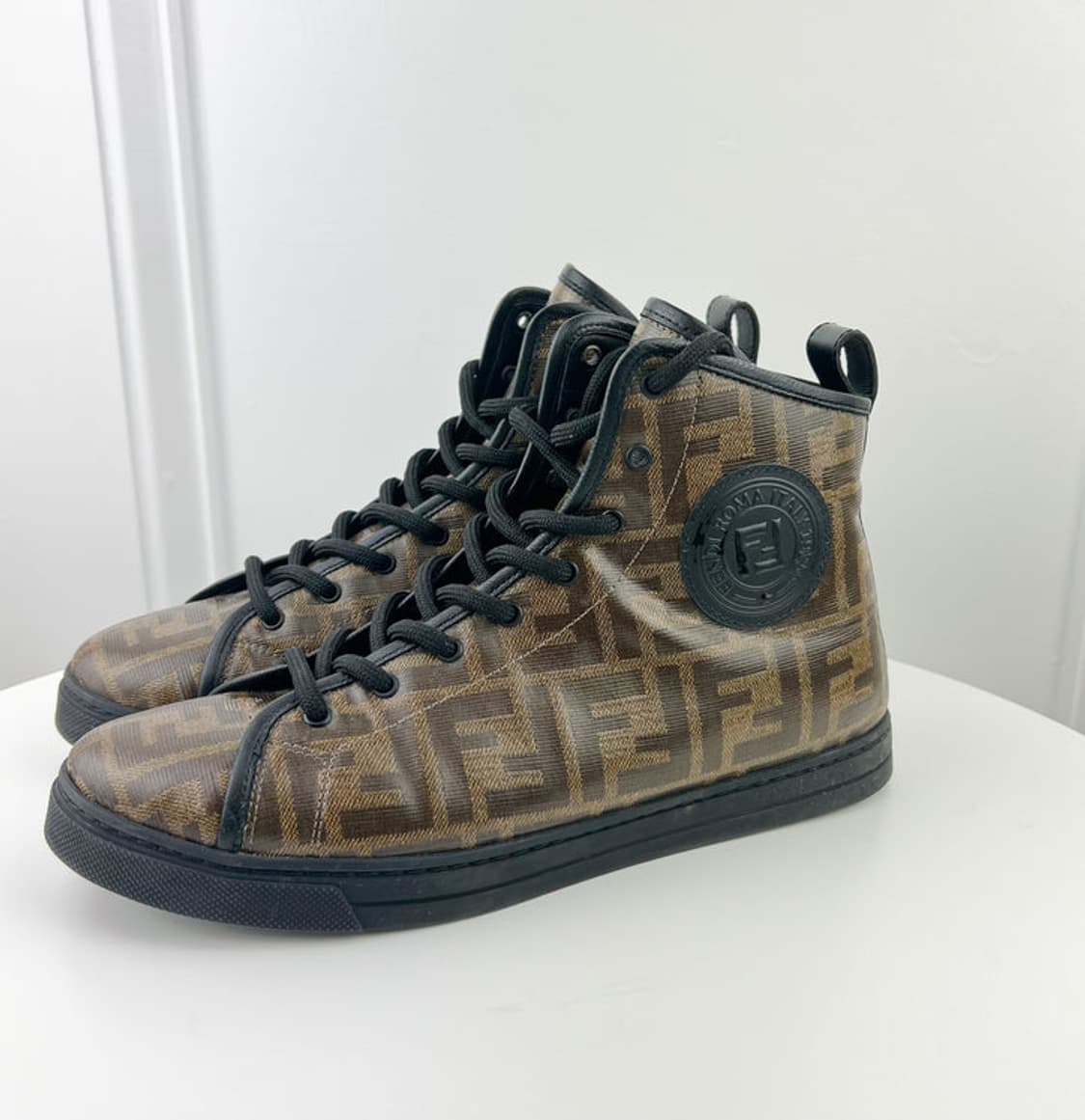 FENDI 펜디 FF 로고 하이탑 스니커즈 230 상품이미지2