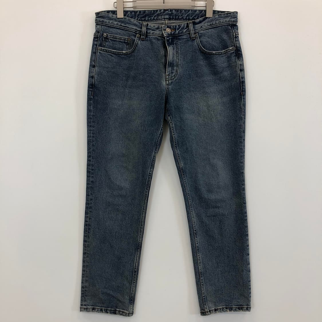 질스튜어트 뉴욕 레더패치 은장 크롭데님진 34 인치 상품이미지1