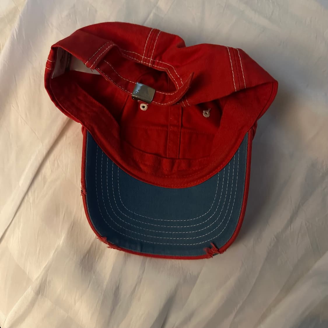 Adidas 아디다스 스티치 데미지 레드 볼캡 상품이미지3