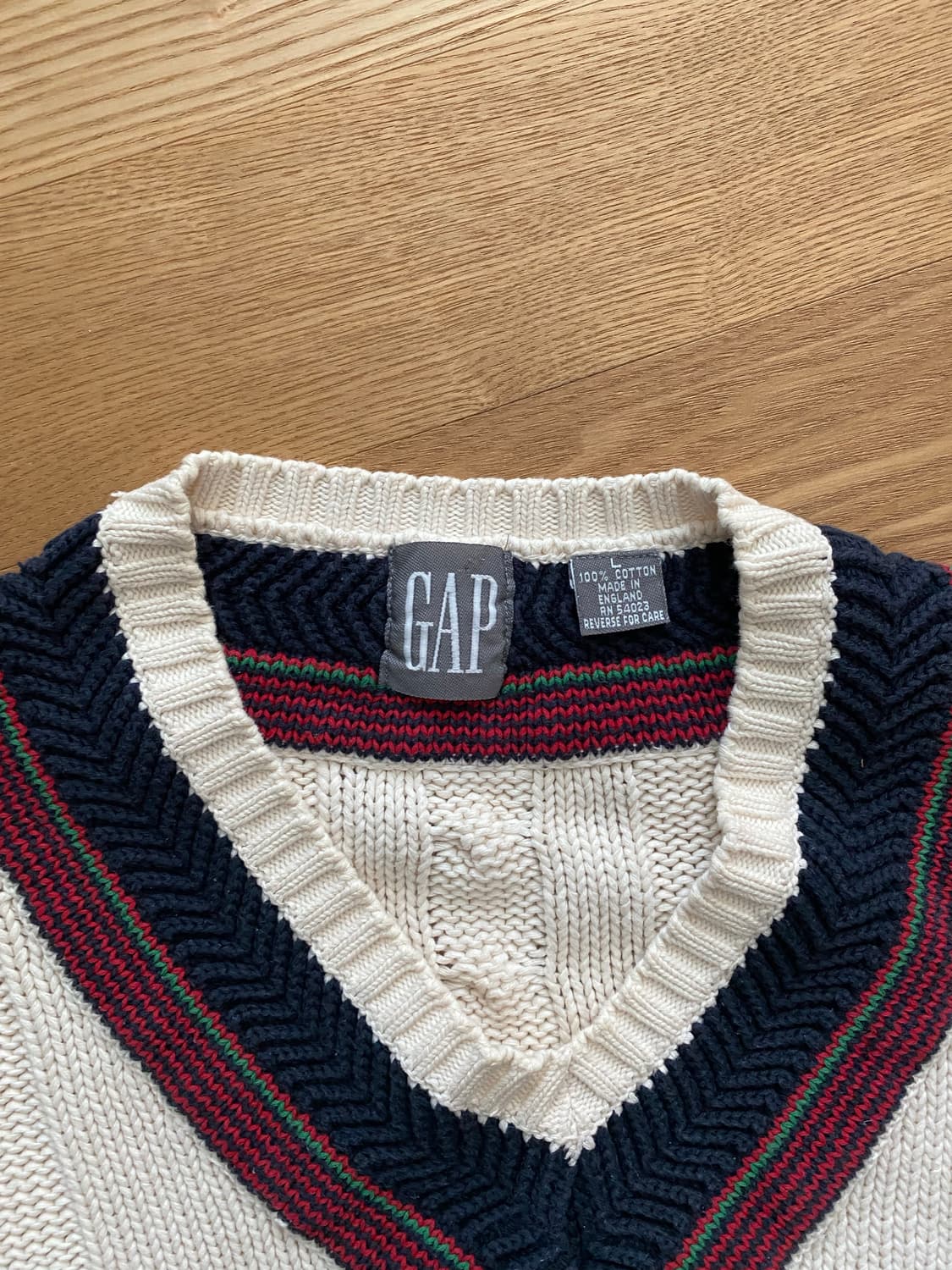 올드갭 브이넥 코튼 스웨터 (Made in England) 상품이미지2