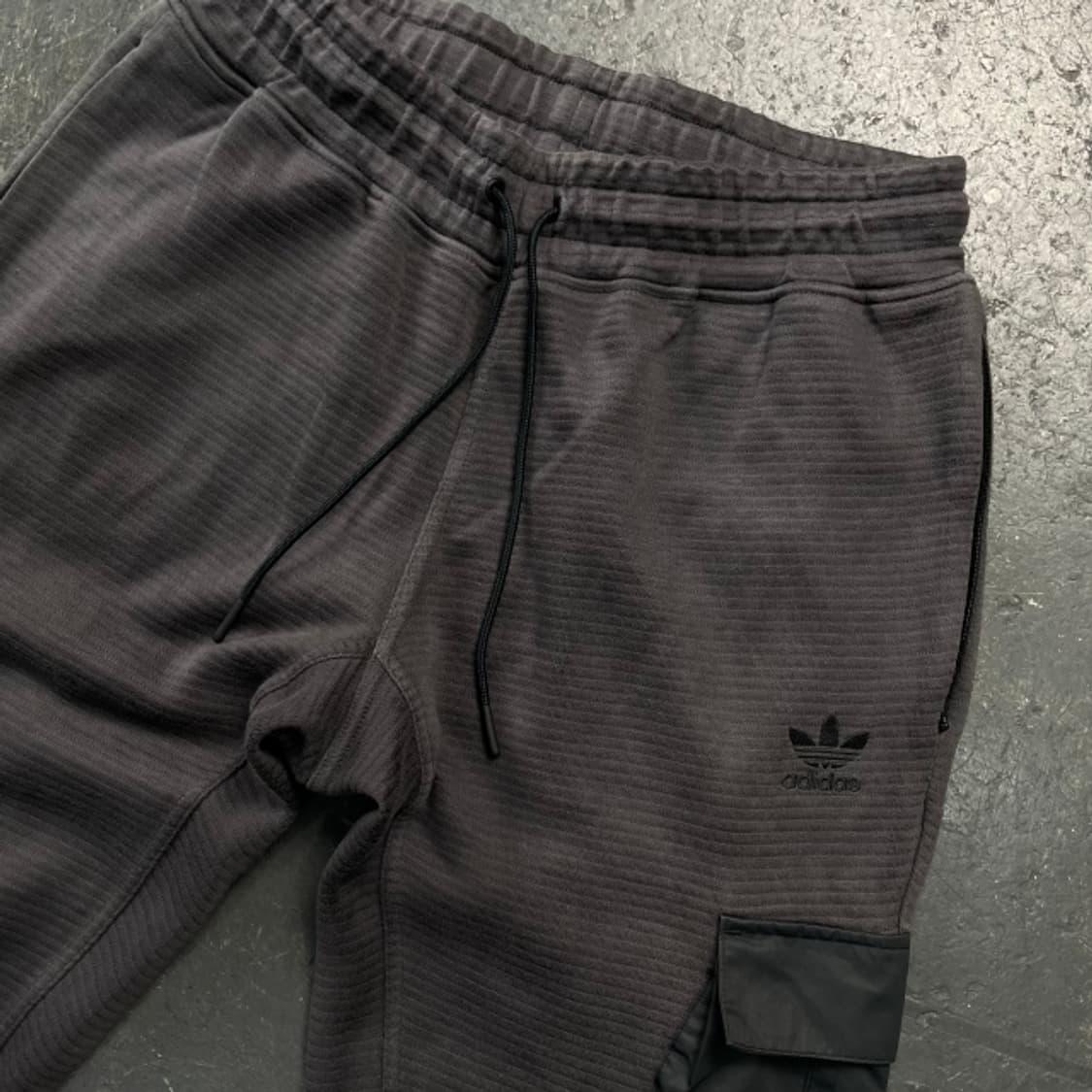 105 아디다스 카고 트레이닝 조거팬츠 상품이미지2