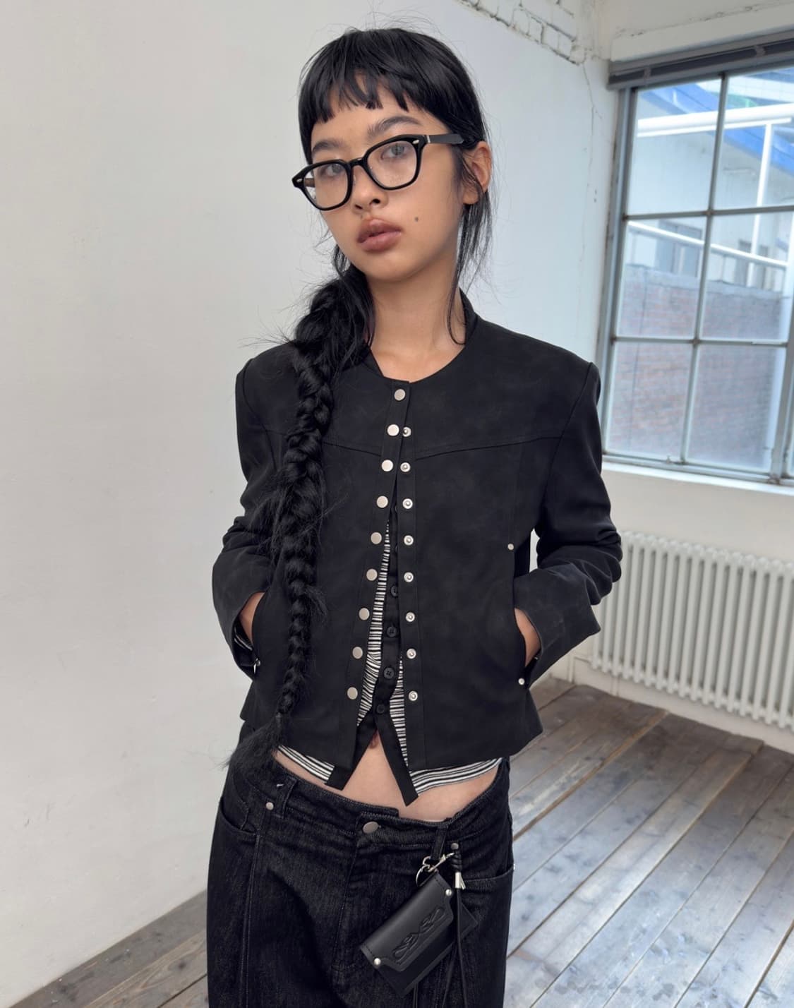 포르테나 스웨이드 크롭 자켓 상품이미지1