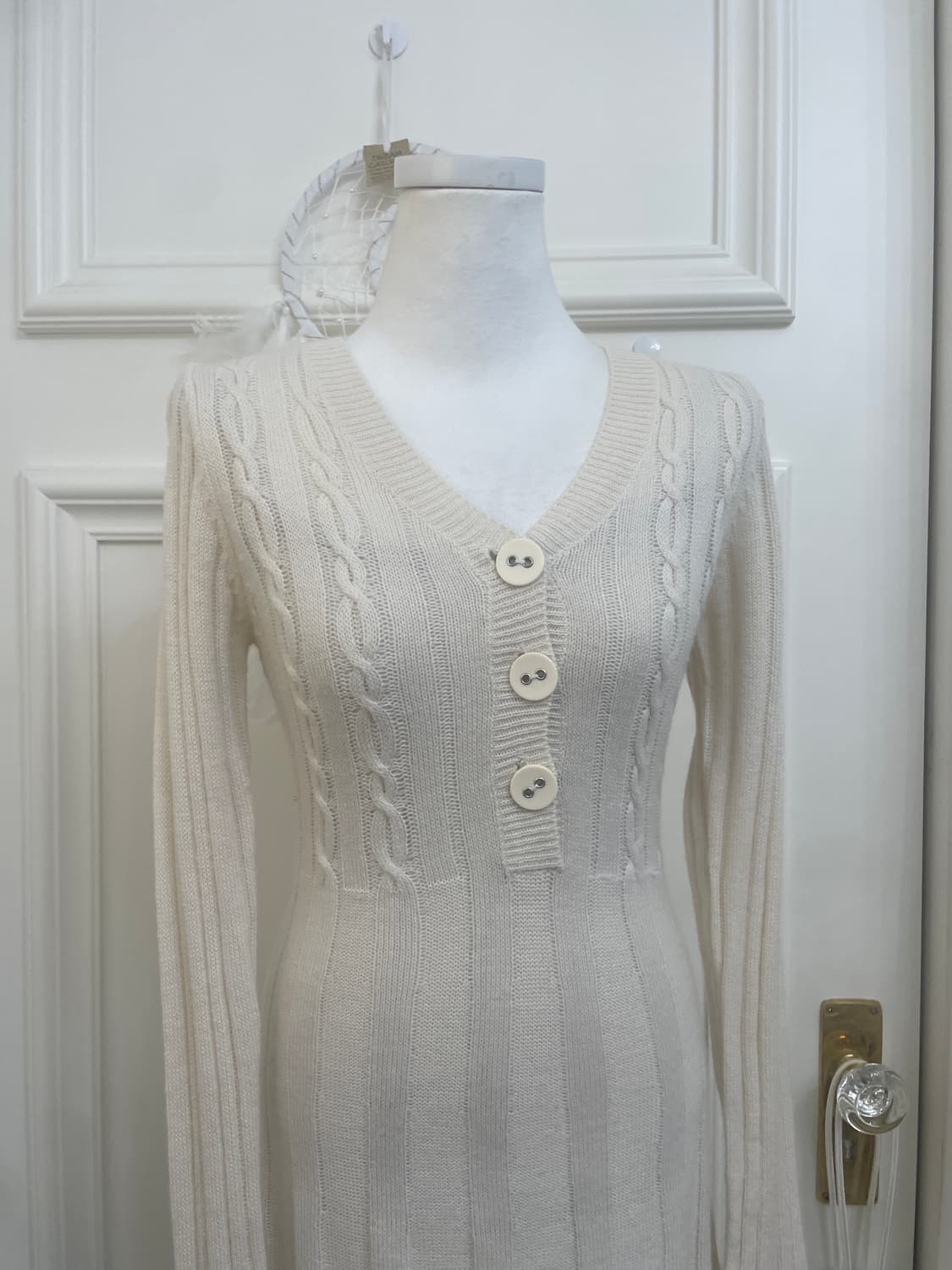 ivory twist point button knit midi opc 상품이미지8