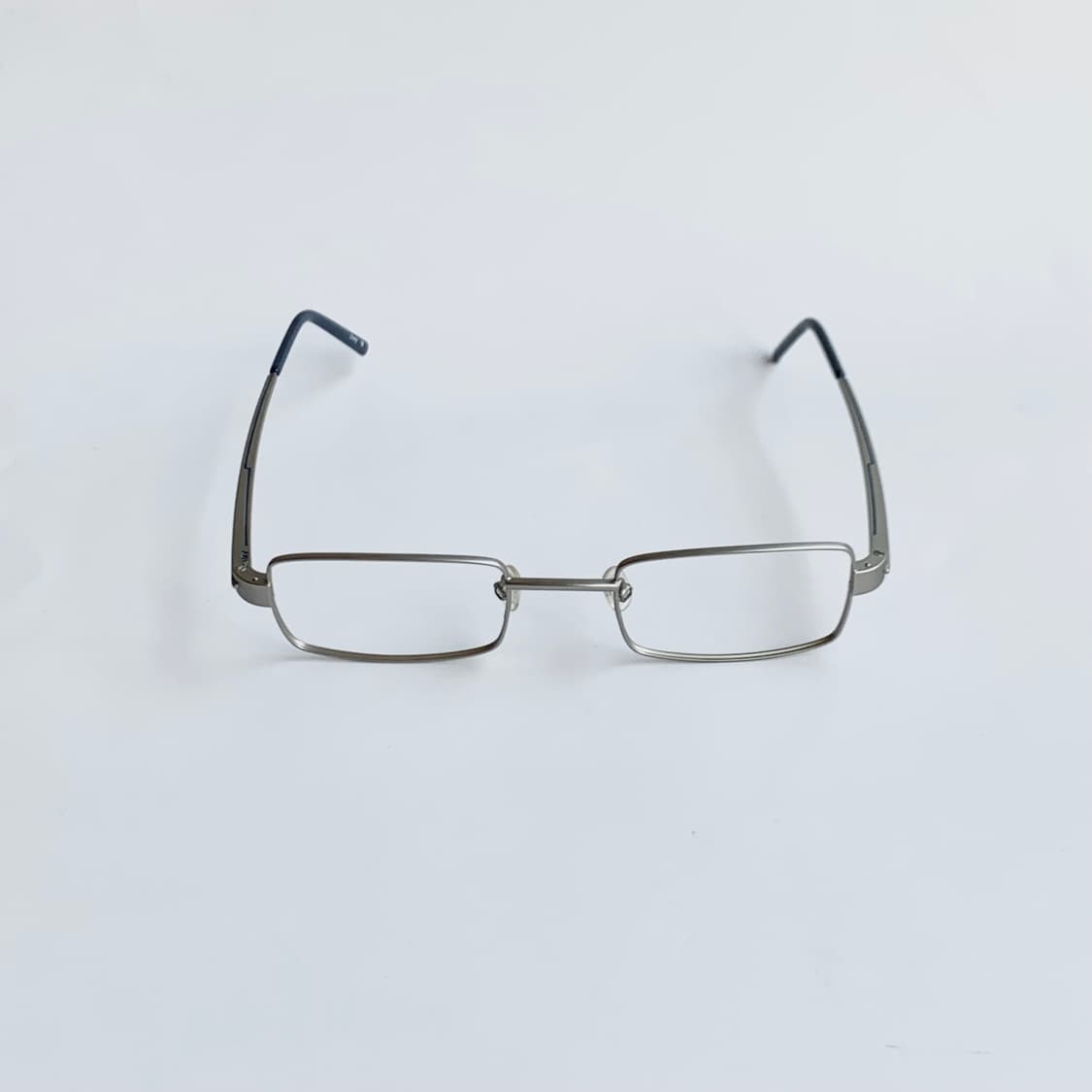 [픽키-725] 데드스탁 실버 무광 사각 미니멀 블랙팁 빈티지안경 상품이미지2