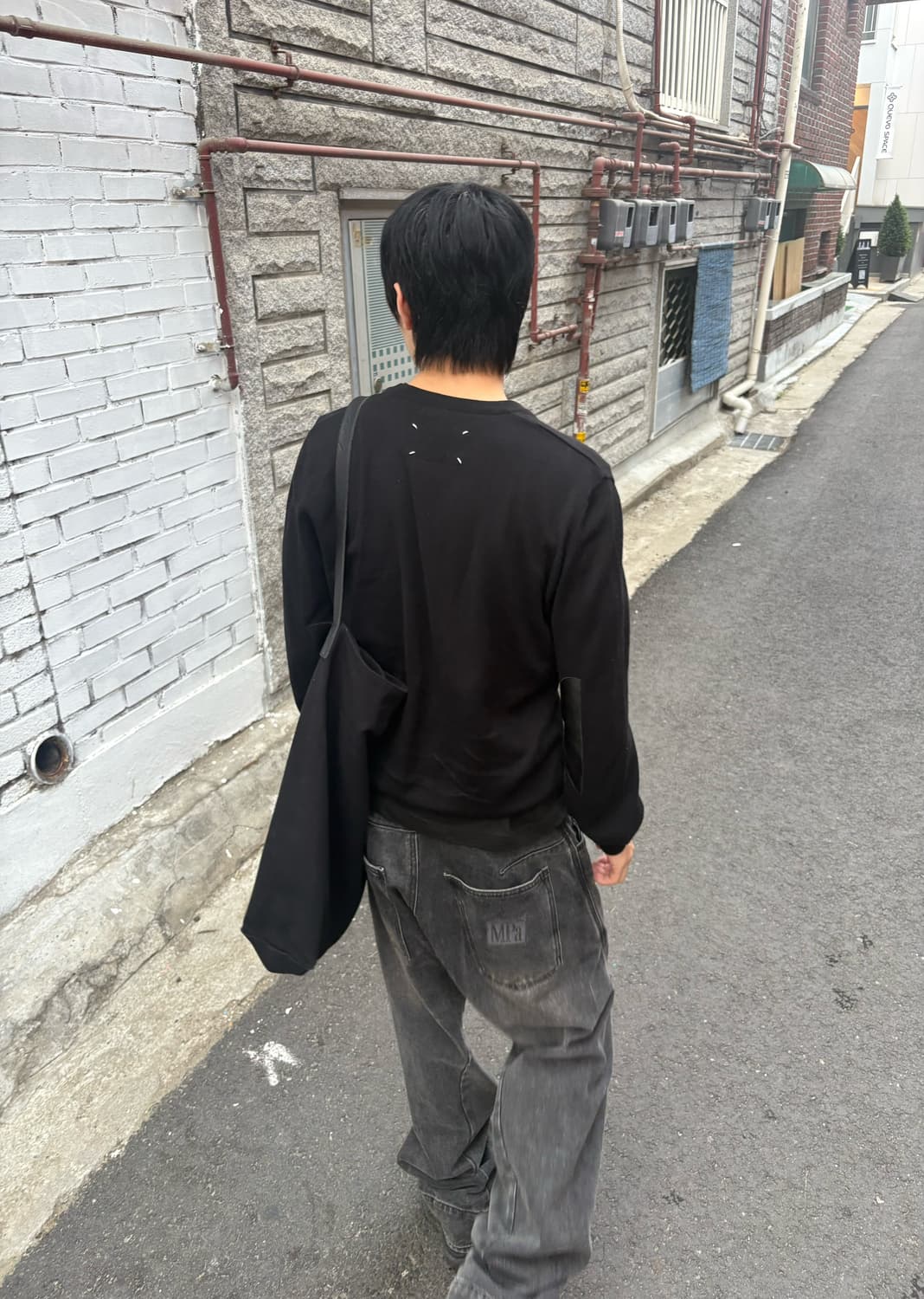 마틴 마르지엘라 레더 패치 브이넥 니트 상품이미지1