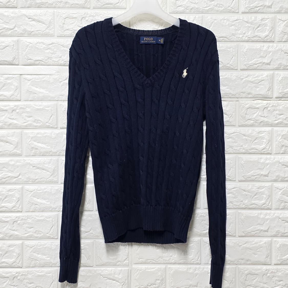 택포) 폴로 랄프로렌  브이넥 꽈배기 케이블 니트 M 상품이미지1