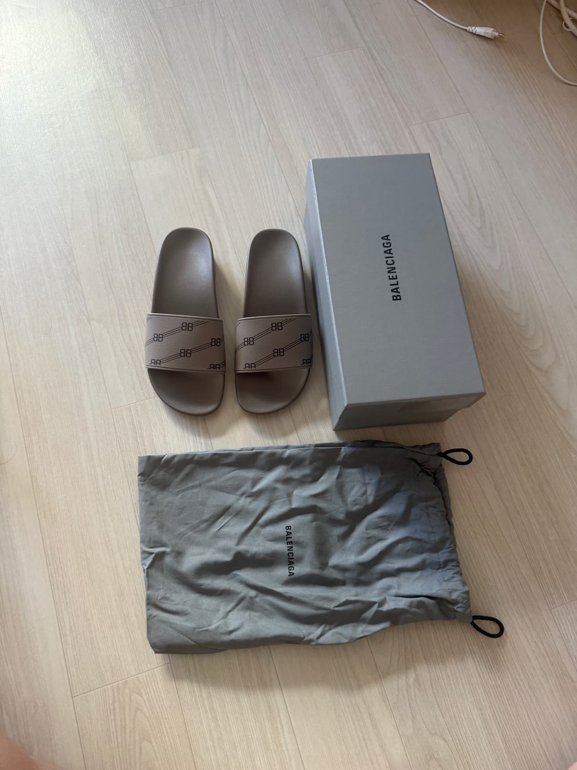 Balenciaga slipper 상품이미지2