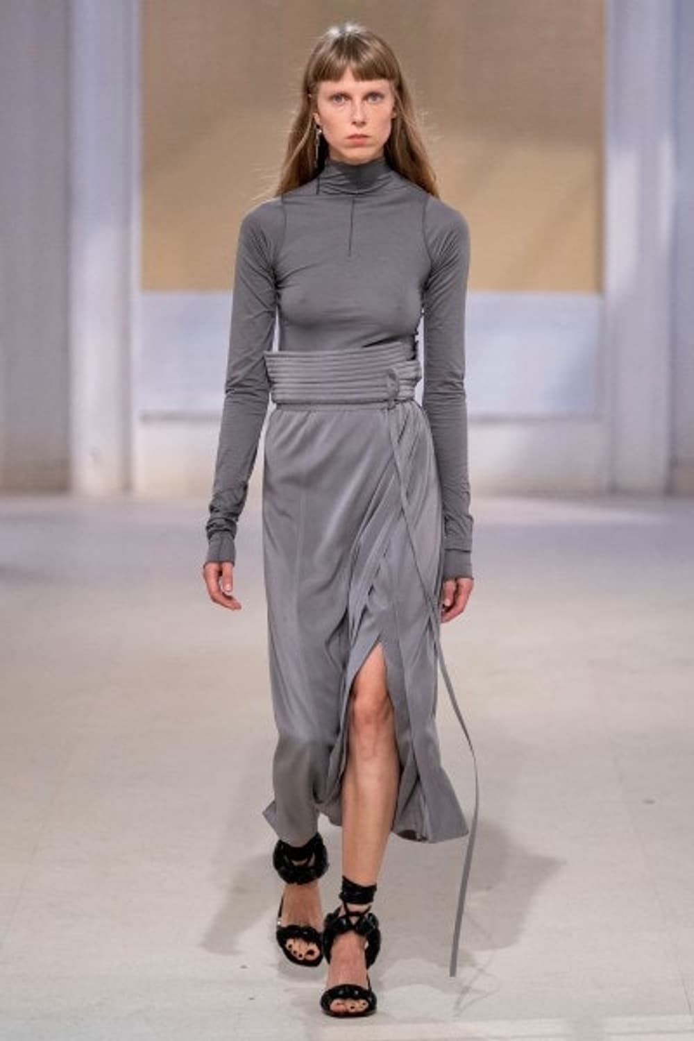 르메르 실크 랩 스커트 36 판매합니다 상품이미지1