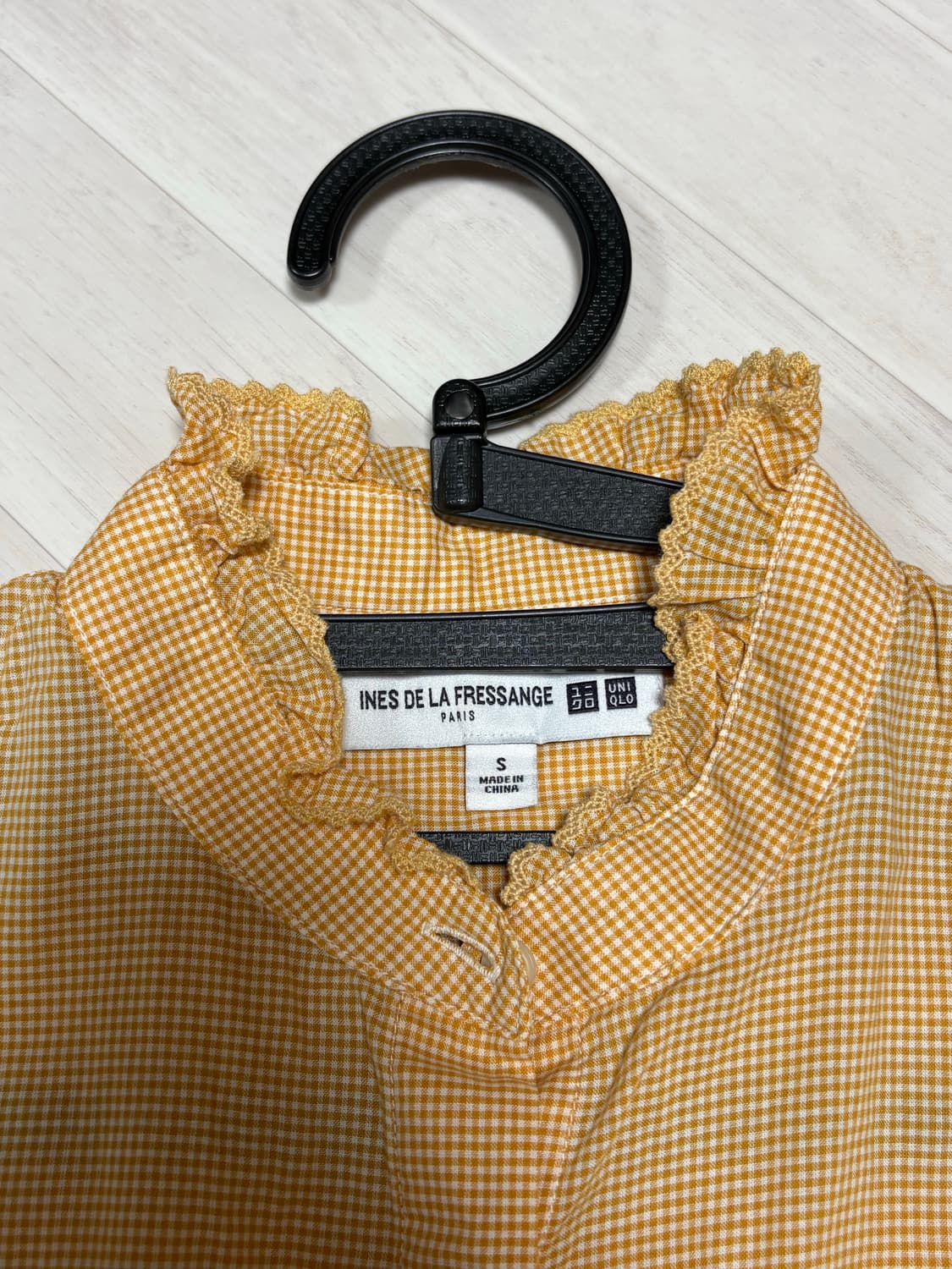 유니클로 콜라보 셔츠 상품이미지1