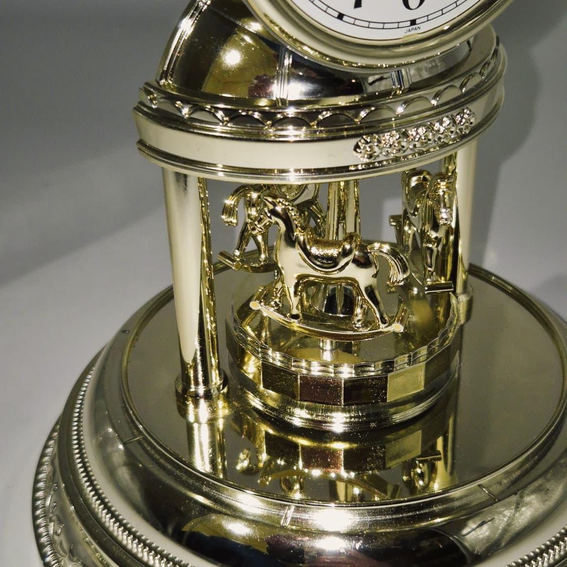 90s 시티즌 글라스 돔 회전목마 탁상 시계 상품이미지10