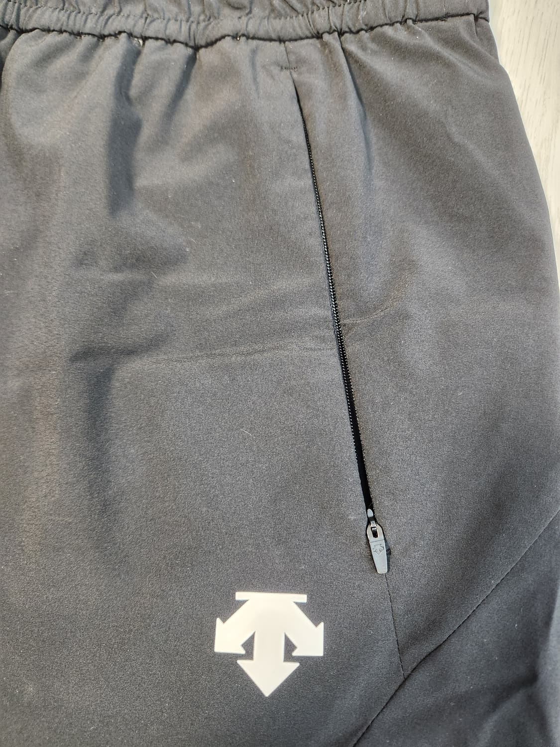 데상트 프리즈런 소닉에어 기능성 러닝 7부 팬츠 사이즈xl

여러 중고사 상품이미지3