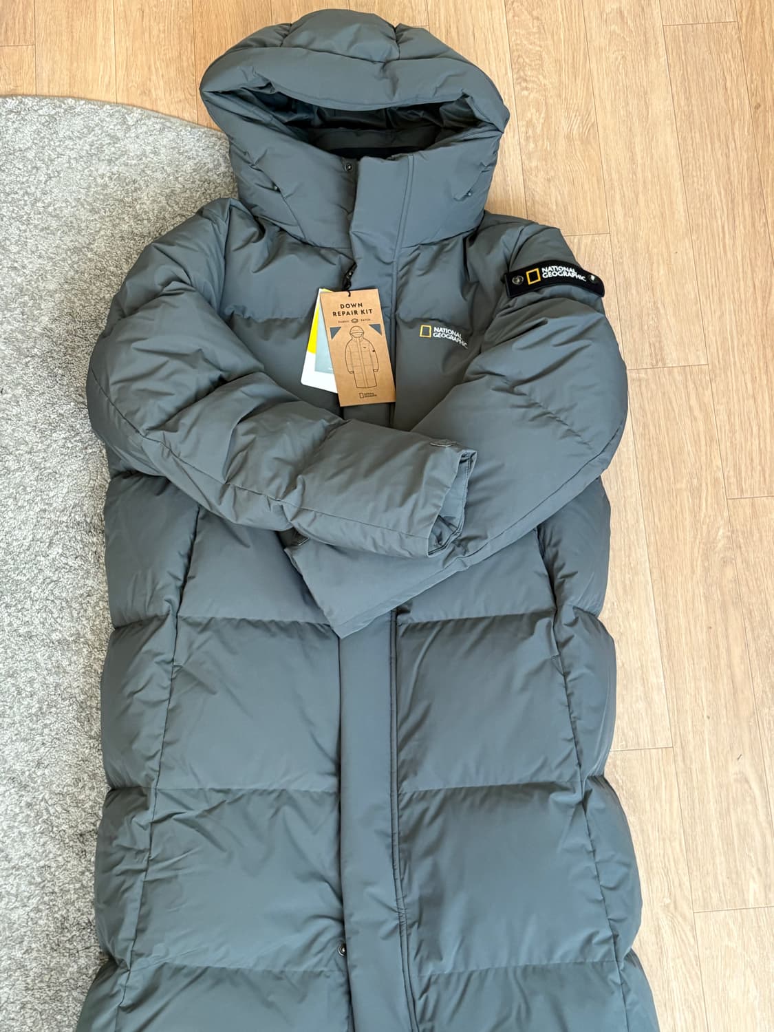 내셔널지오그래픽 카이만 프로 롱패딩 카키 새상품 택o 상품이미지3