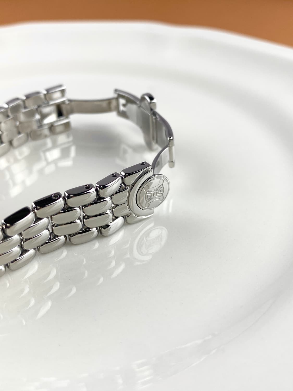 CELINE round shell steel watch 상품이미지8