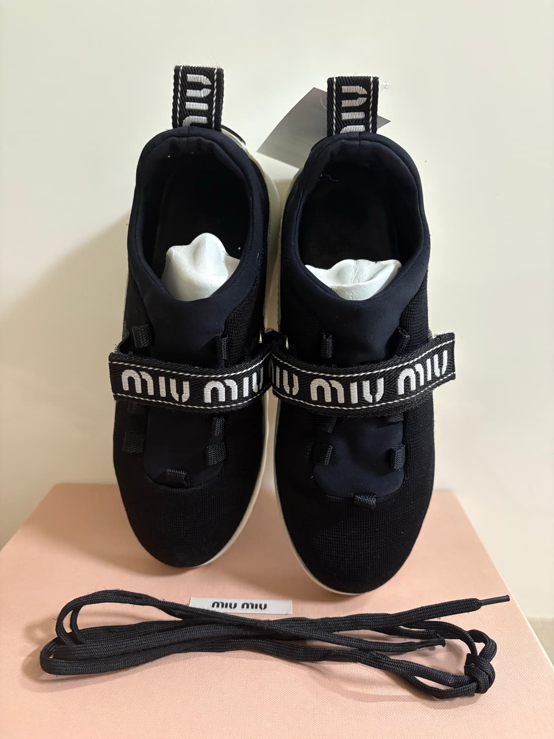 미우미우(MIU MIU) 매쉬 로고 스니커즈 판매합니다. 상품이미지3