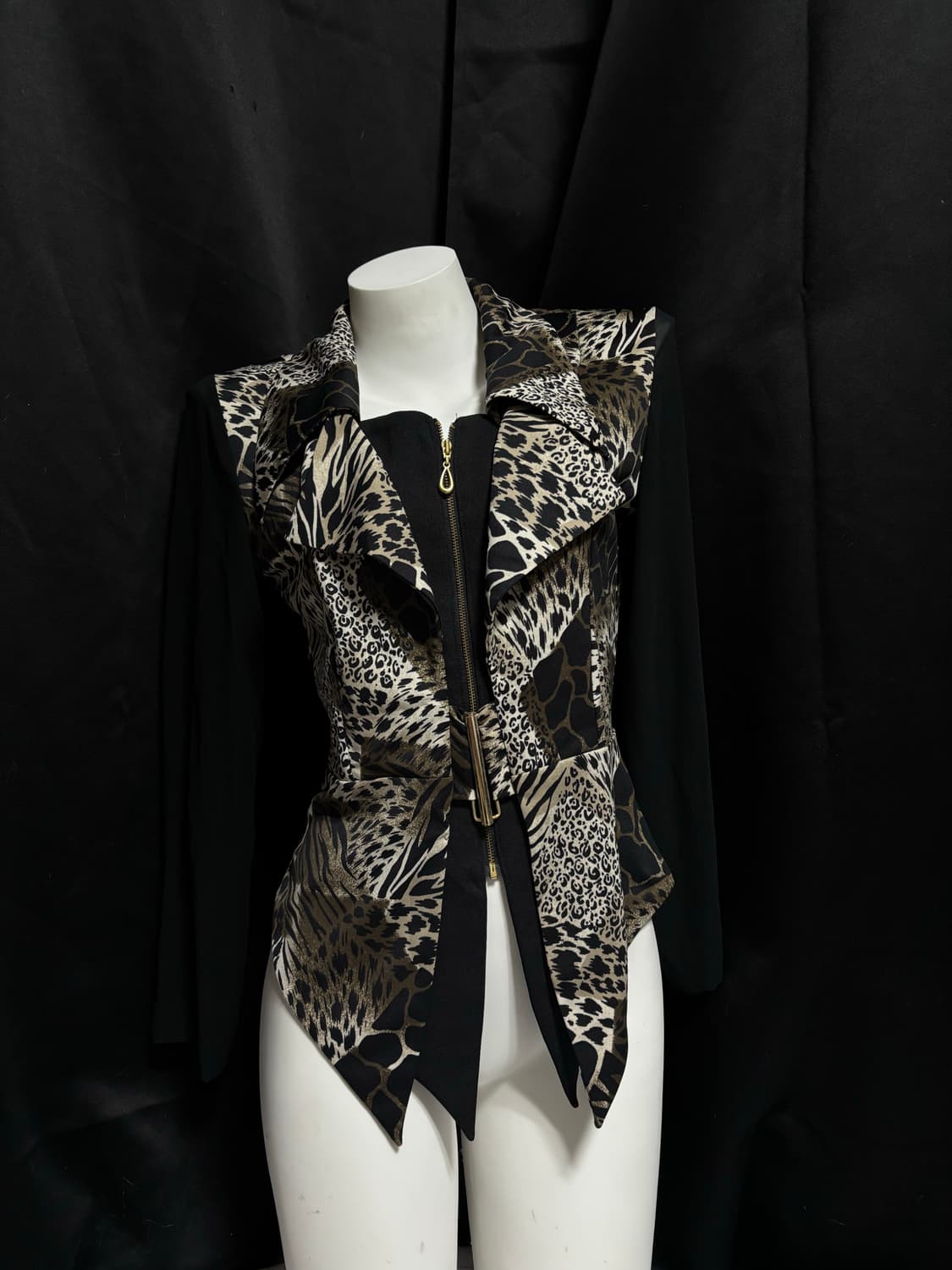 “Unknown” 00’s Design Leopard Detail 상품이미지1