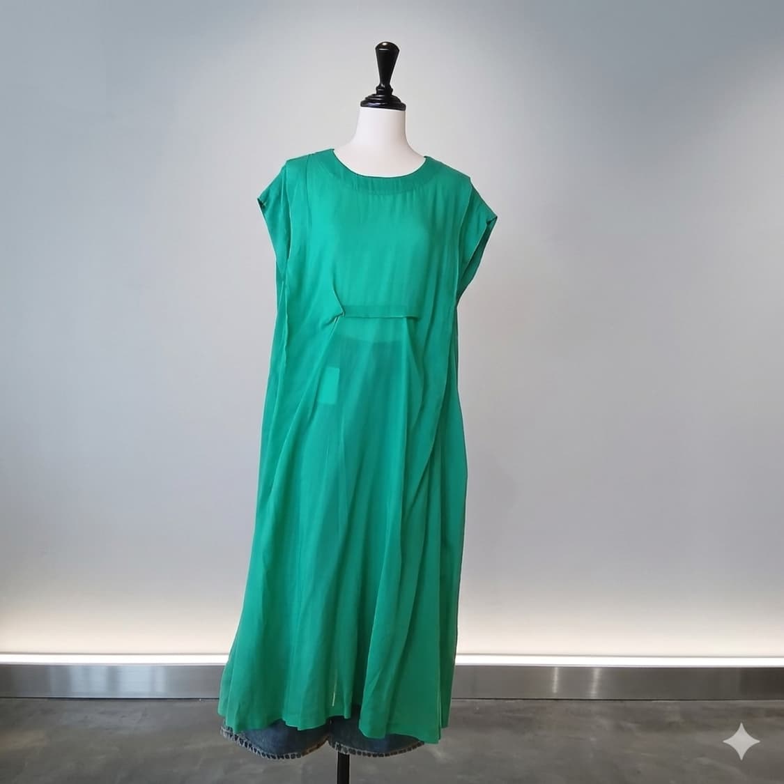 [zucca] 핀턱 루즈핏 슬리브리스 롱원피스 상품이미지1