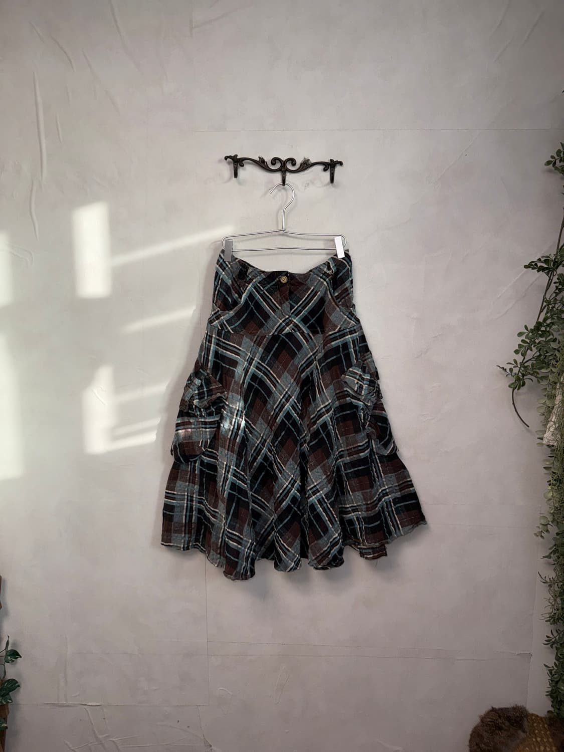 Blue brown check pocket flare cargo sk 상품이미지2