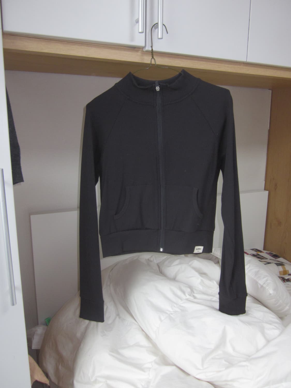 글로니 클래식 립 트랙 집업 차콜 상품이미지1