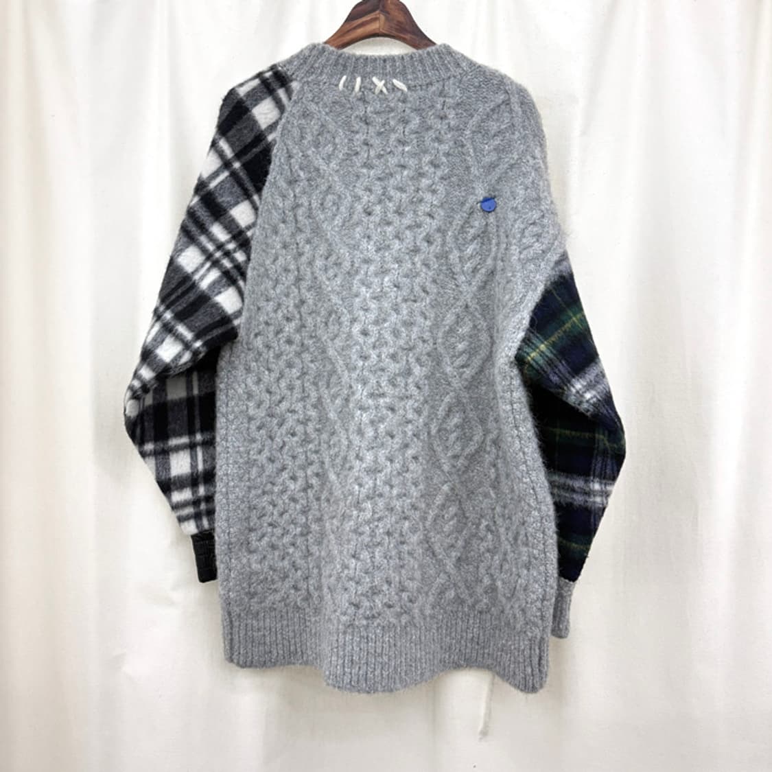 아더에러 22FW 그레이 완블 스웨터 상품이미지7