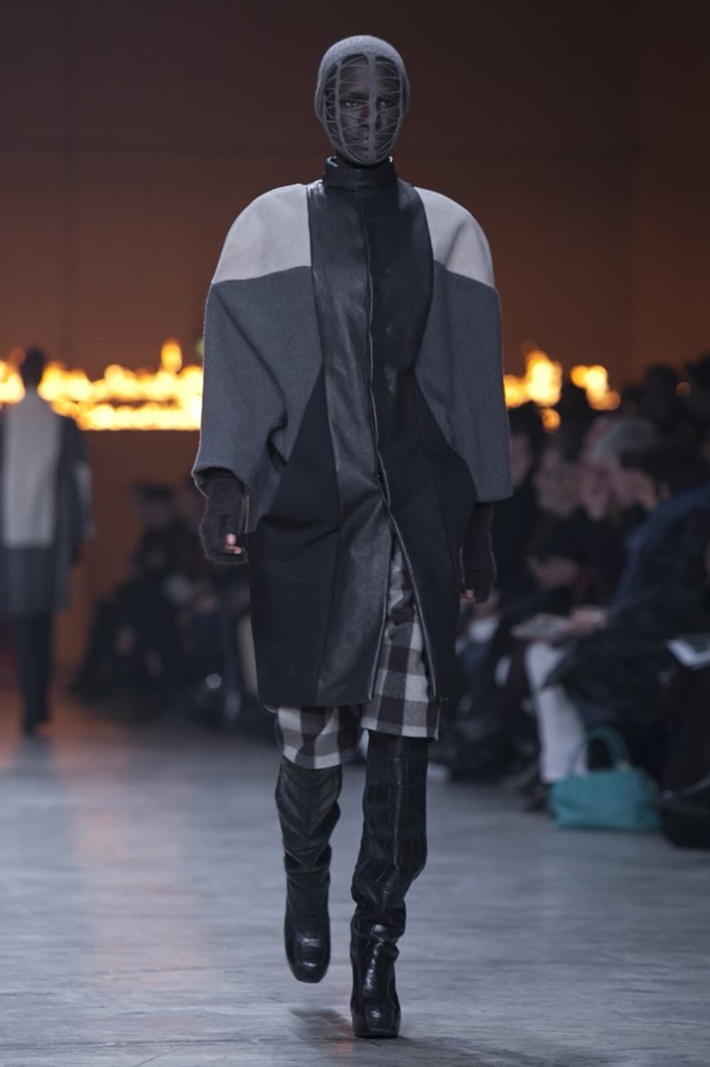 교신,판매글 / 릭오웬스 12f/w mountain 여성라인 코트 상품이미지1