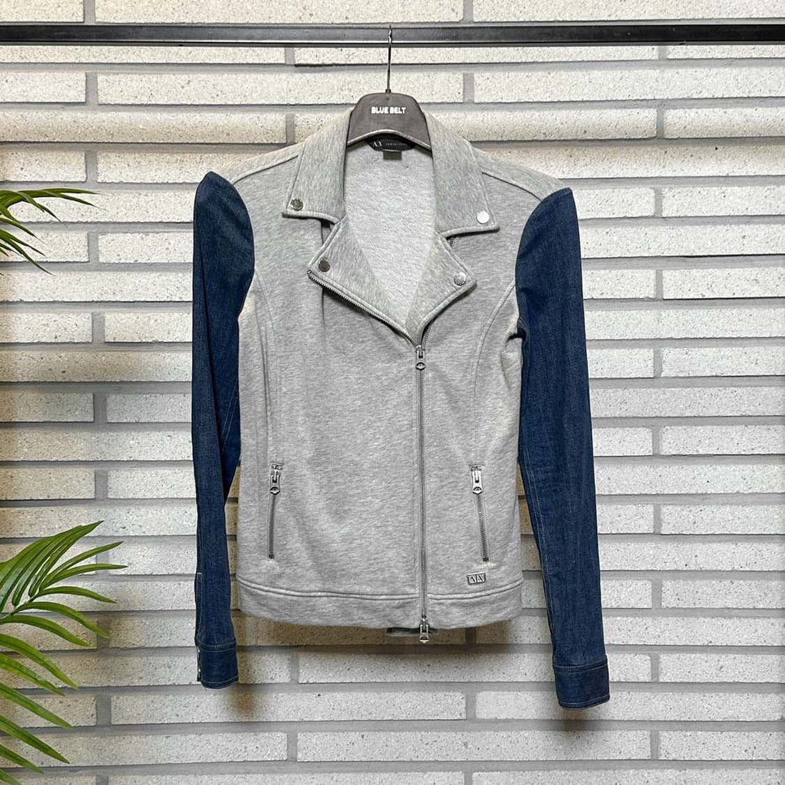 아르마니 익스체인지 집업 자켓 데님 슬리브 투포켓 디테일 진청 그레이 상품이미지2