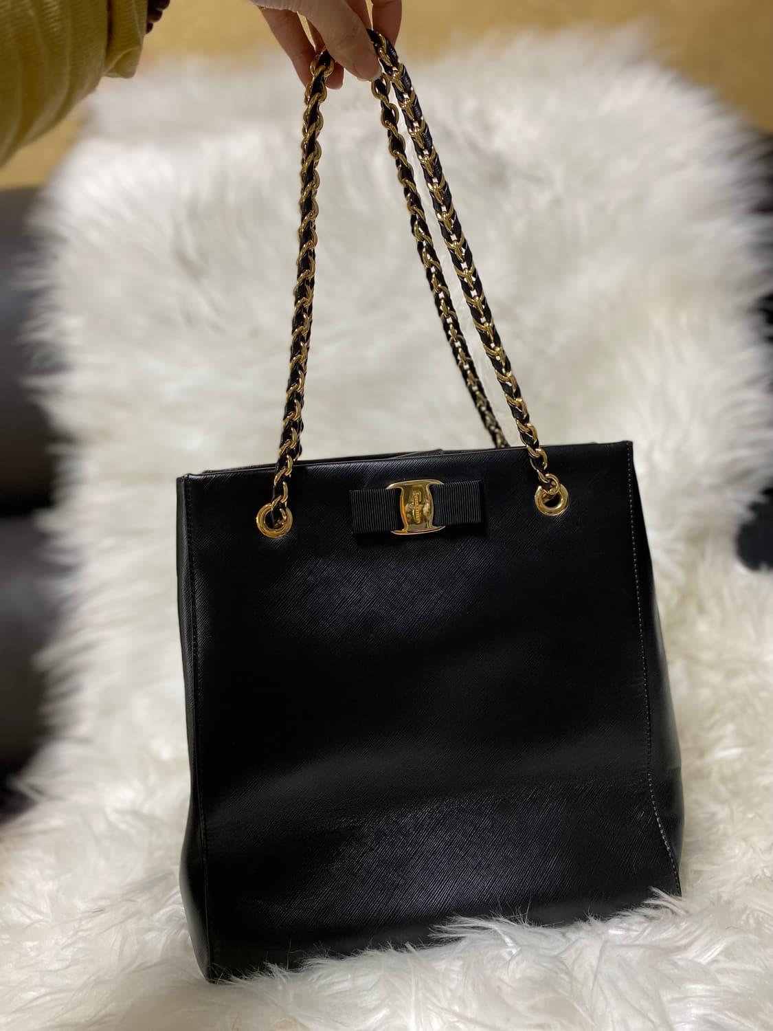 페라가모 블랙 체인 숄더백 상품이미지2