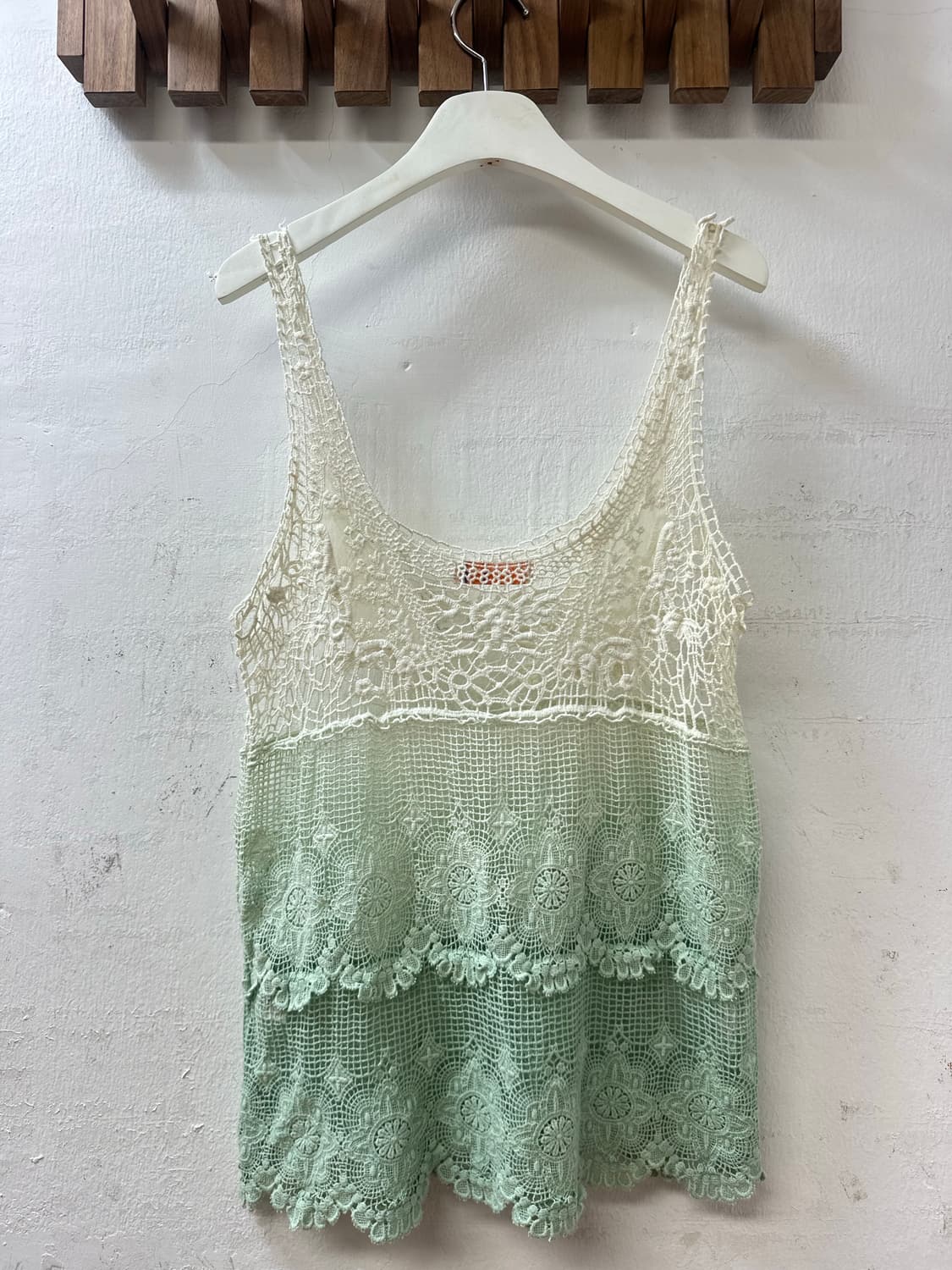 일본빈티지 그라데이션 크로쉐 코튼 슬리브리스 탑 상품이미지4