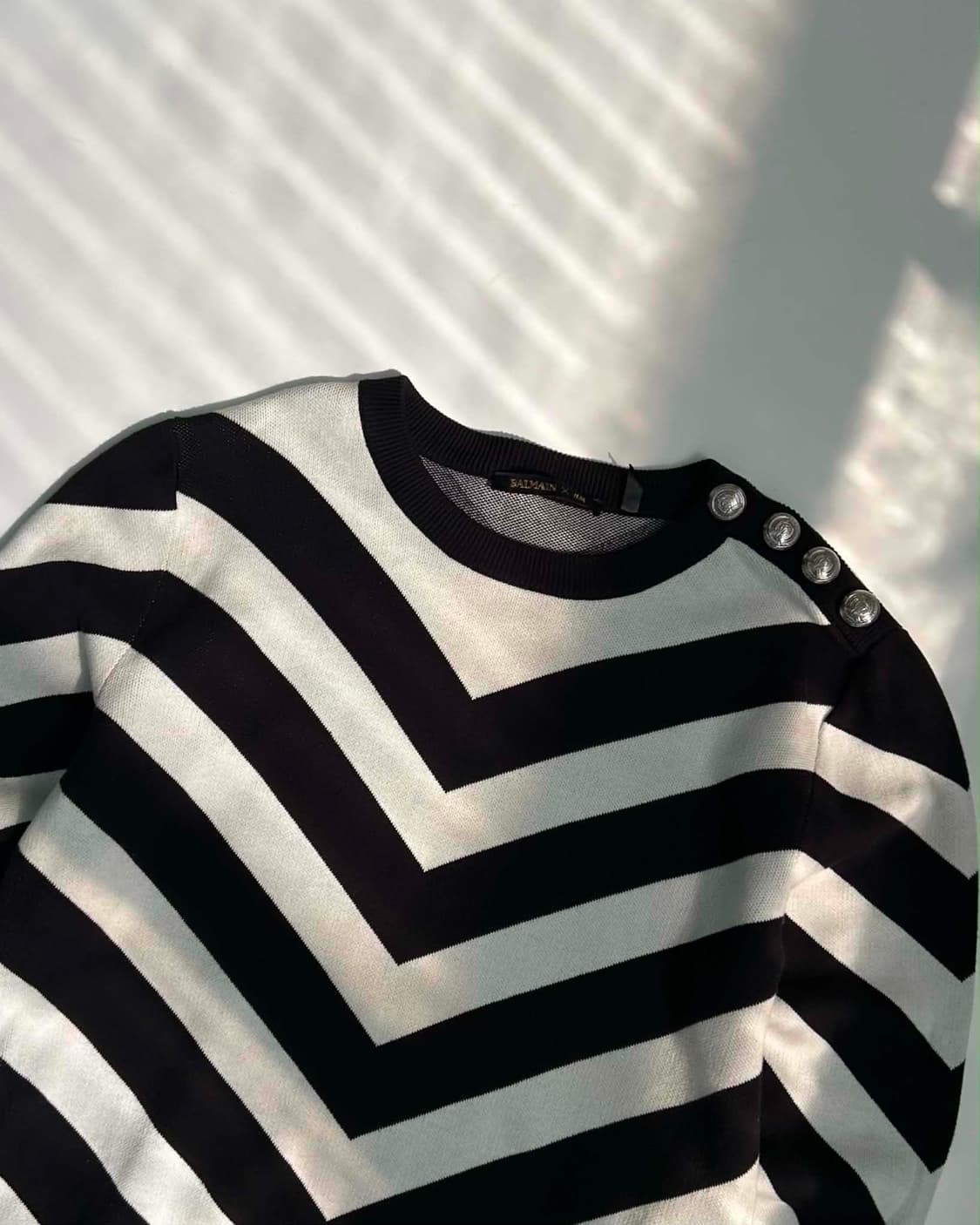 [M] 발망 X H&M 쉐브론 은장 니트 스웨터 상품이미지2