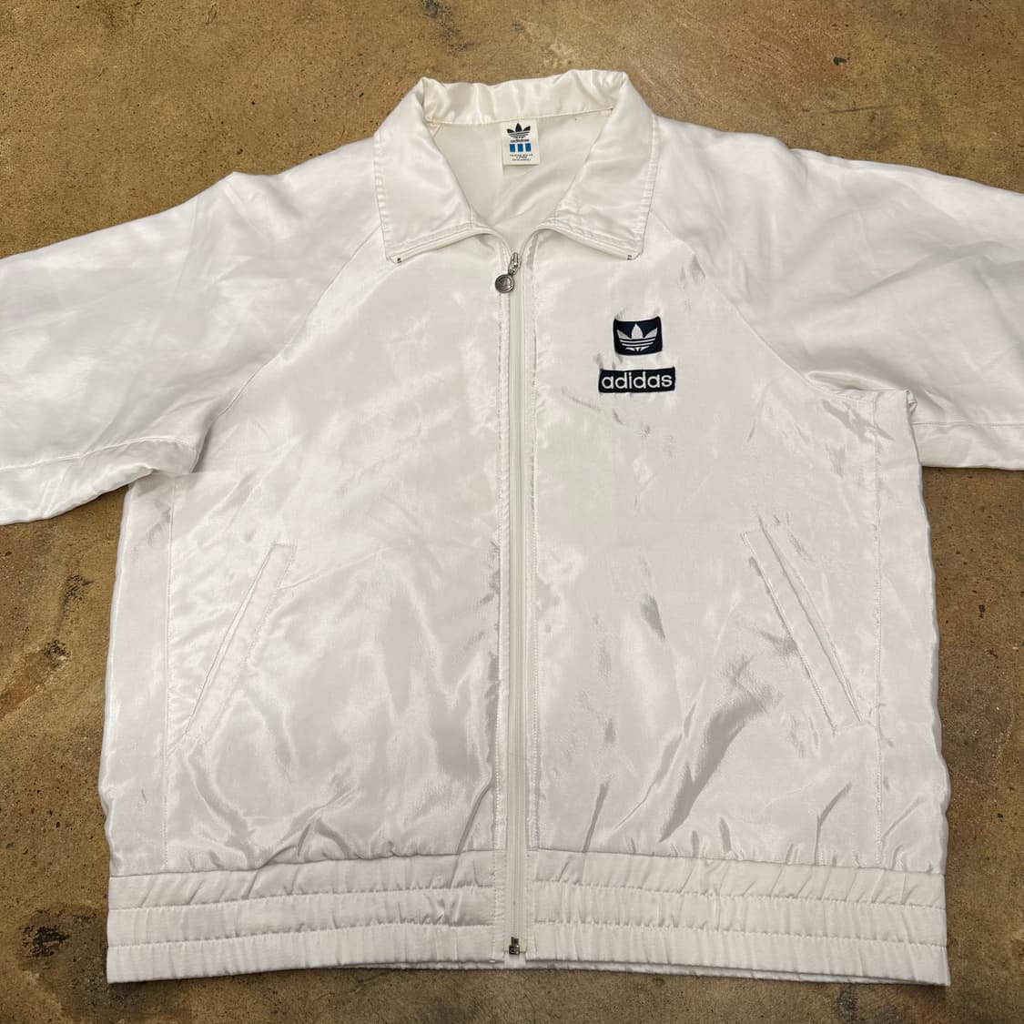 아디다스 올드스쿨 화이트 바람막이  상품이미지3