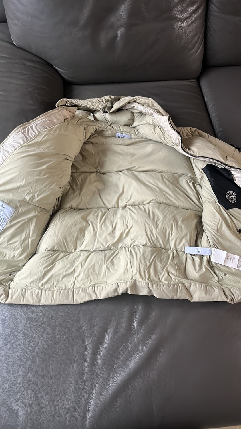 XL스톤 아일랜드 나슬란 다운 자켓 베이지 - 22FW 상품이미지3