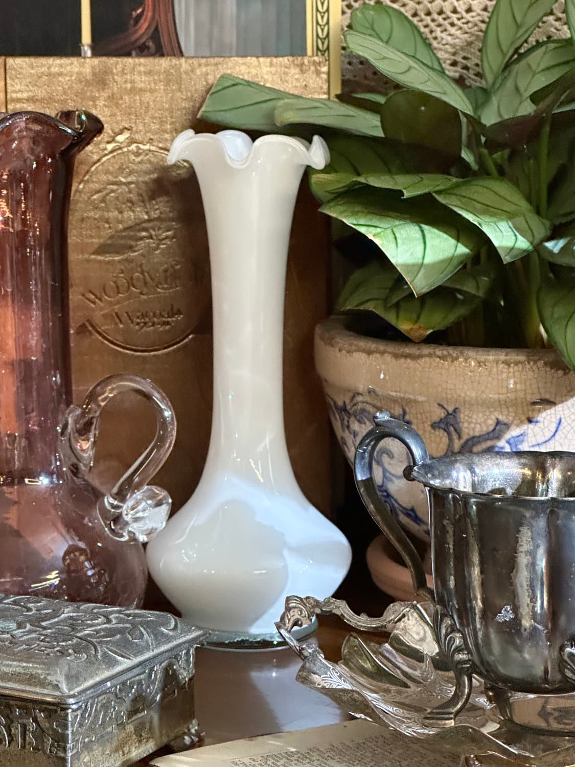 일본 빈티지 핸드블로운 화이트 러플 화병 상품이미지6