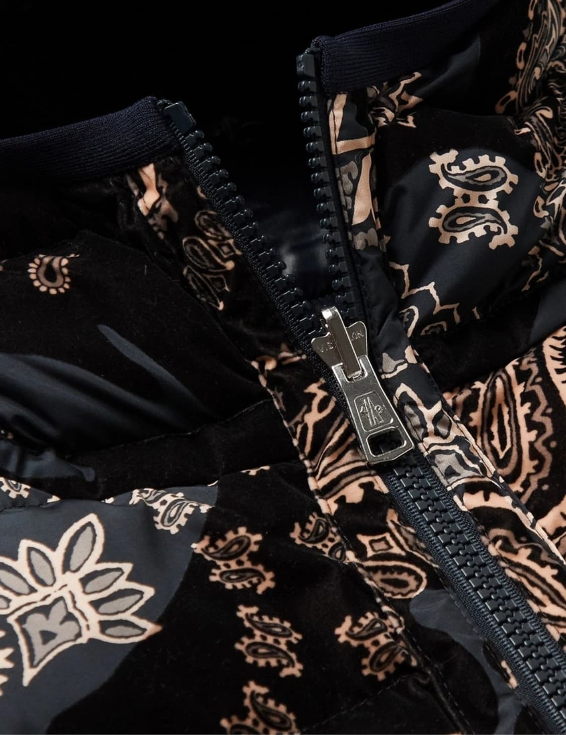 몽클레르(Moncler) 프리빌(Freville) 리버서블 다운 재킷 상품이미지7