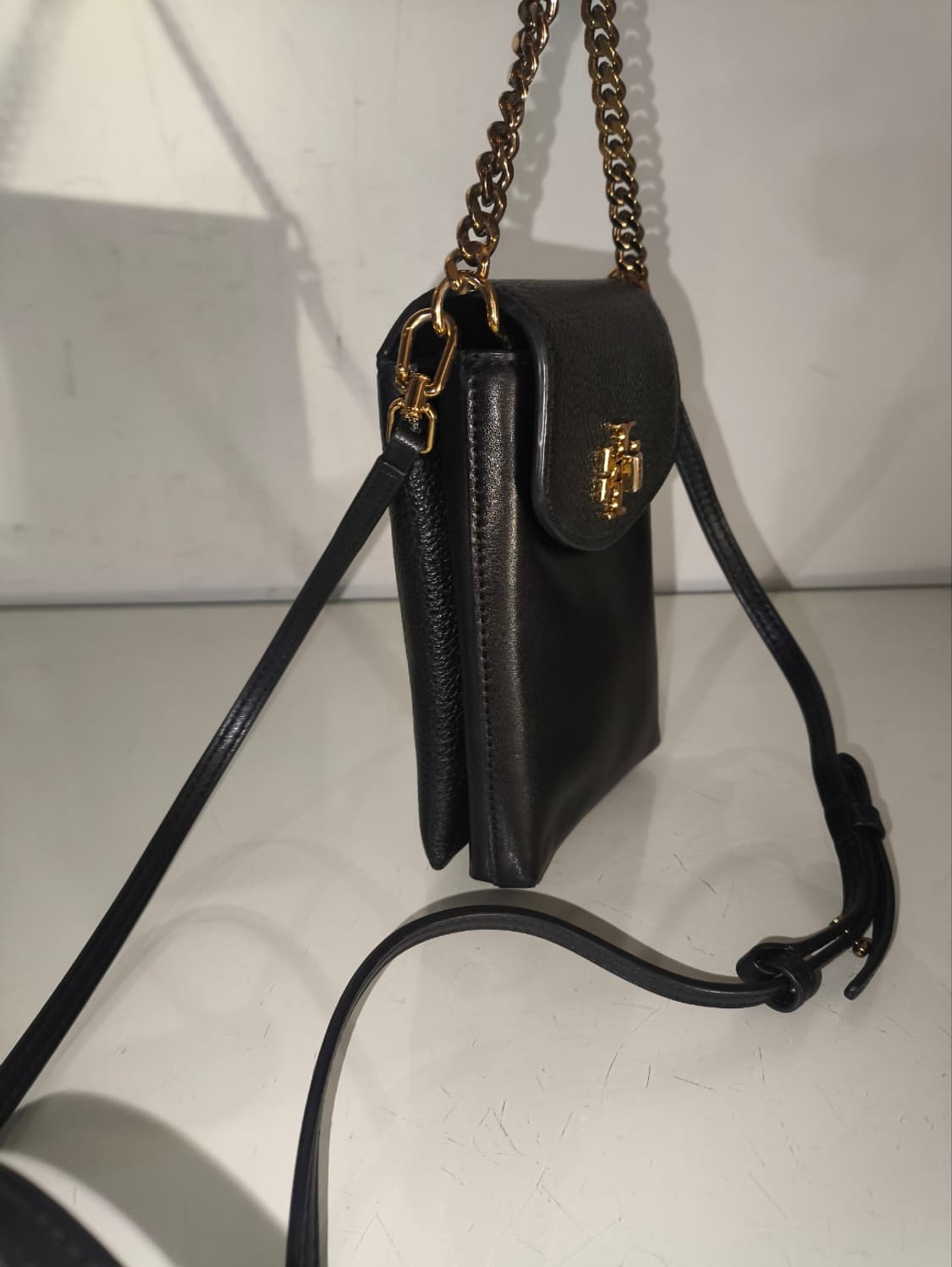 토리버치 폰 크로스바디 미니 크로스백 상품이미지2