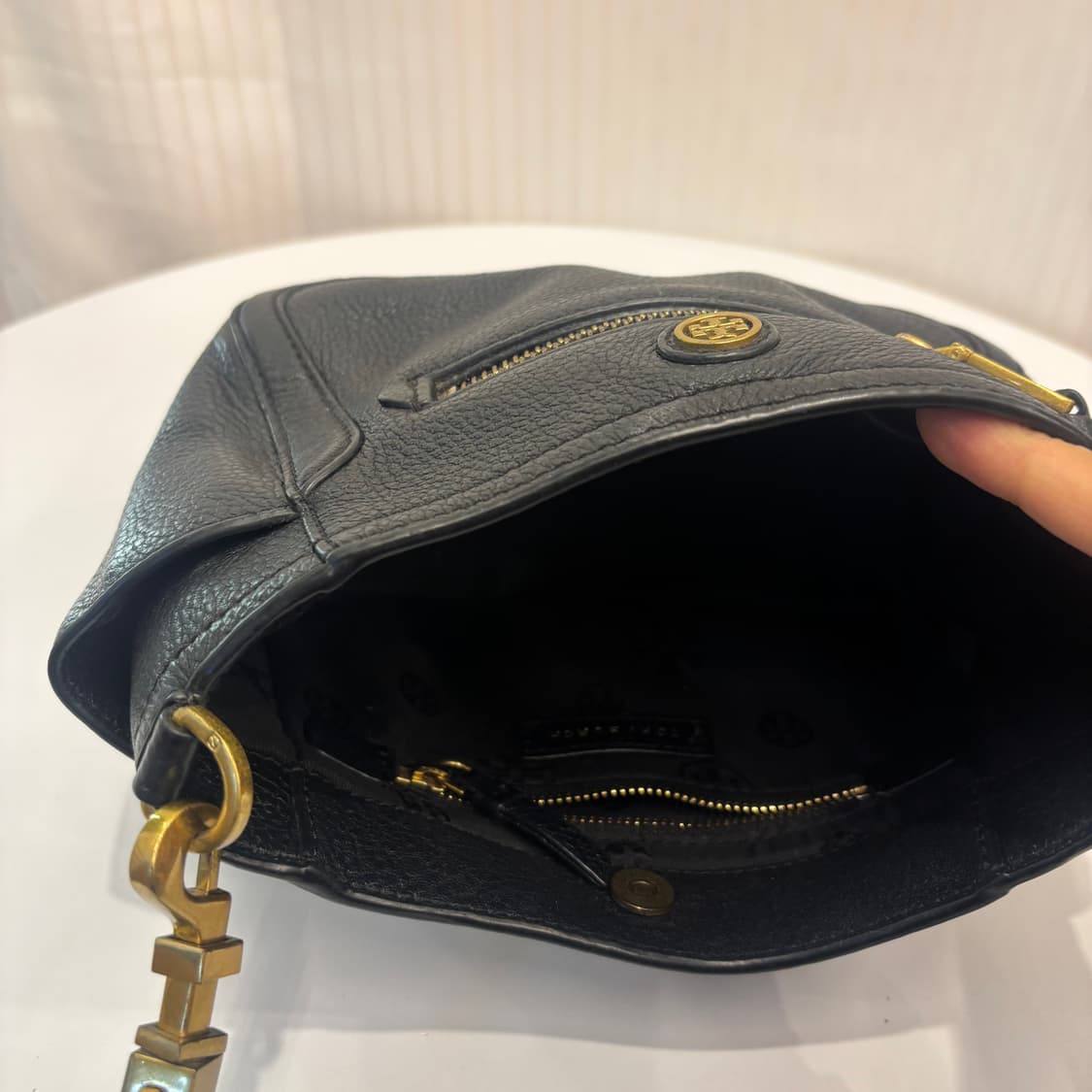 정품 토리버치 가죽 크로스백     상품이미지8