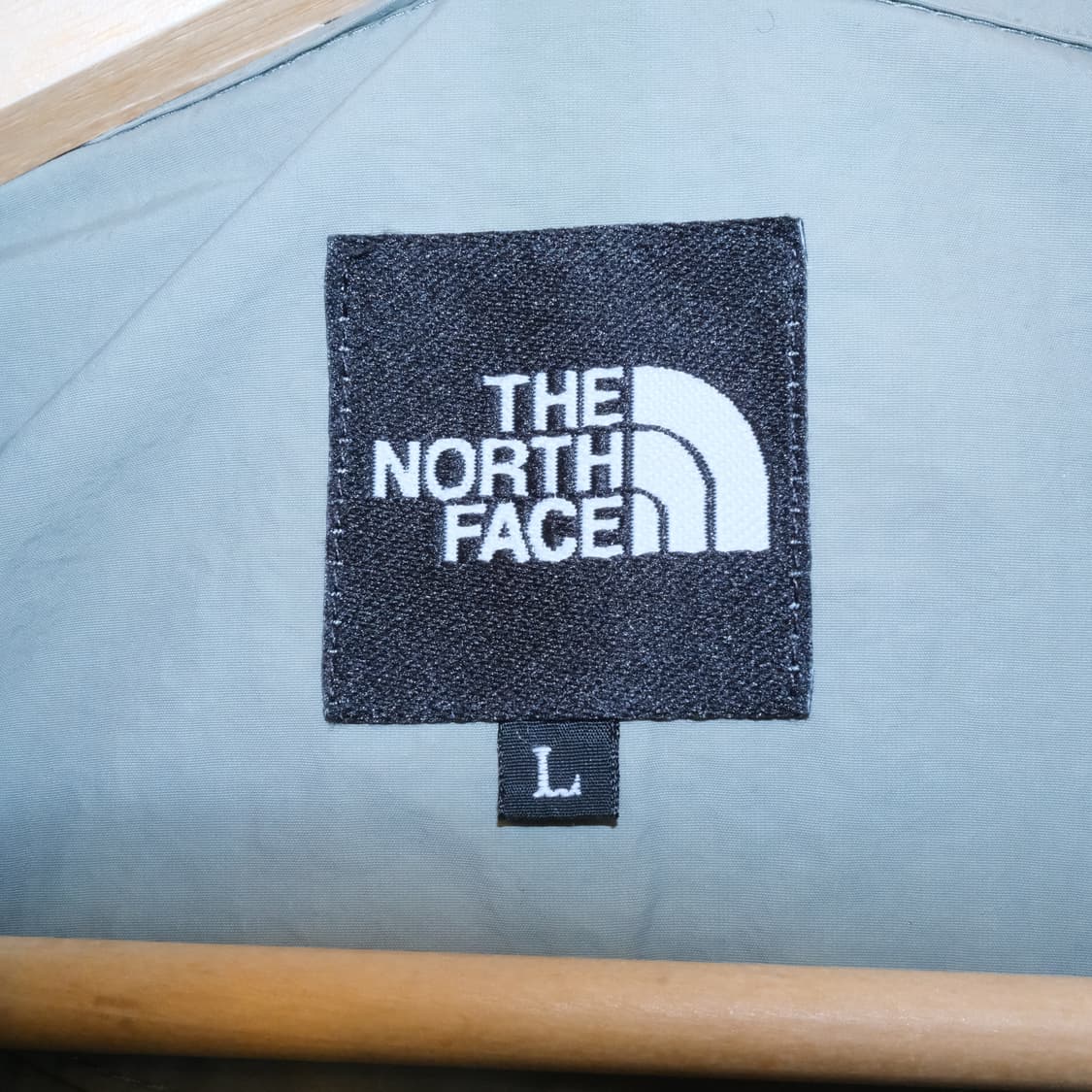 노스페이스 바람막이 카키 상품이미지4