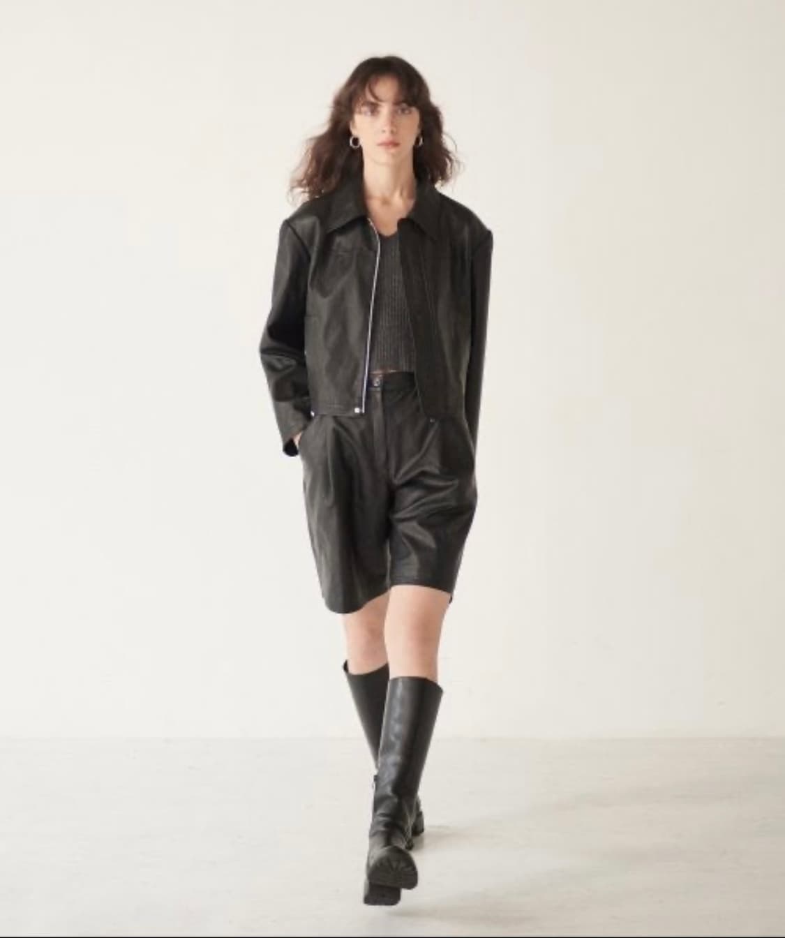 다이애그널 에코레더 버뮤다 팬츠 상품이미지1