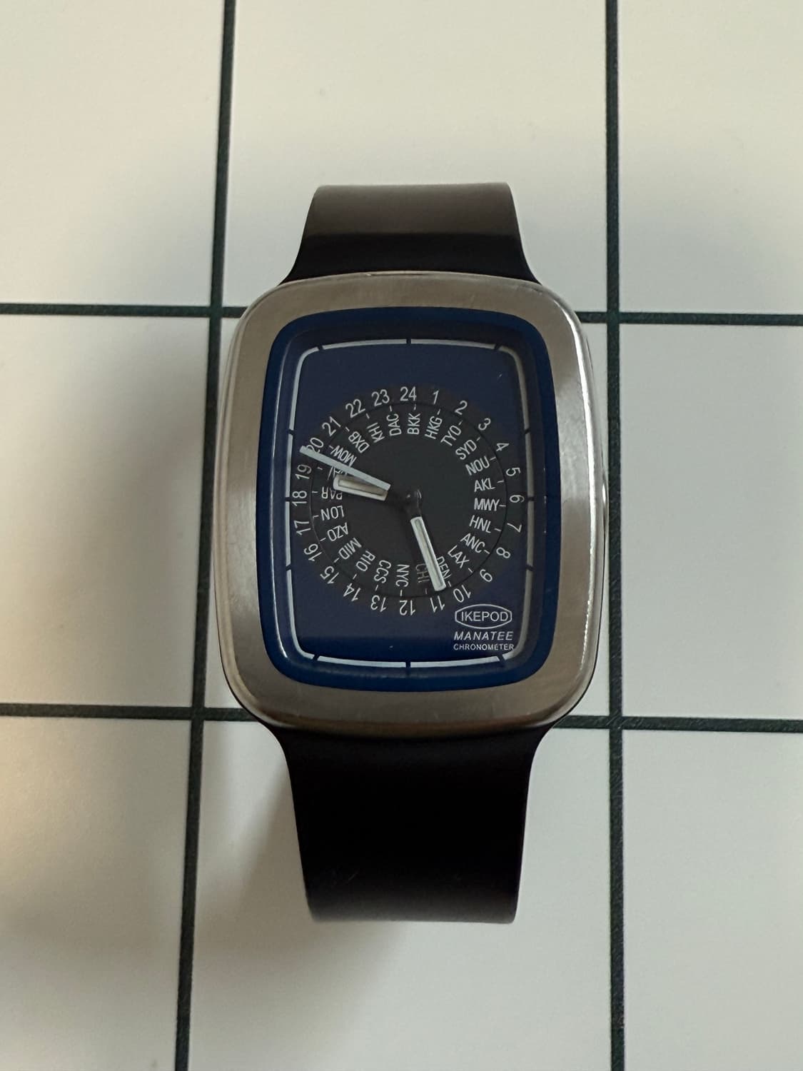 IKEPOD MANATEE GMT Limited Edition 손목시계 상품이미지1