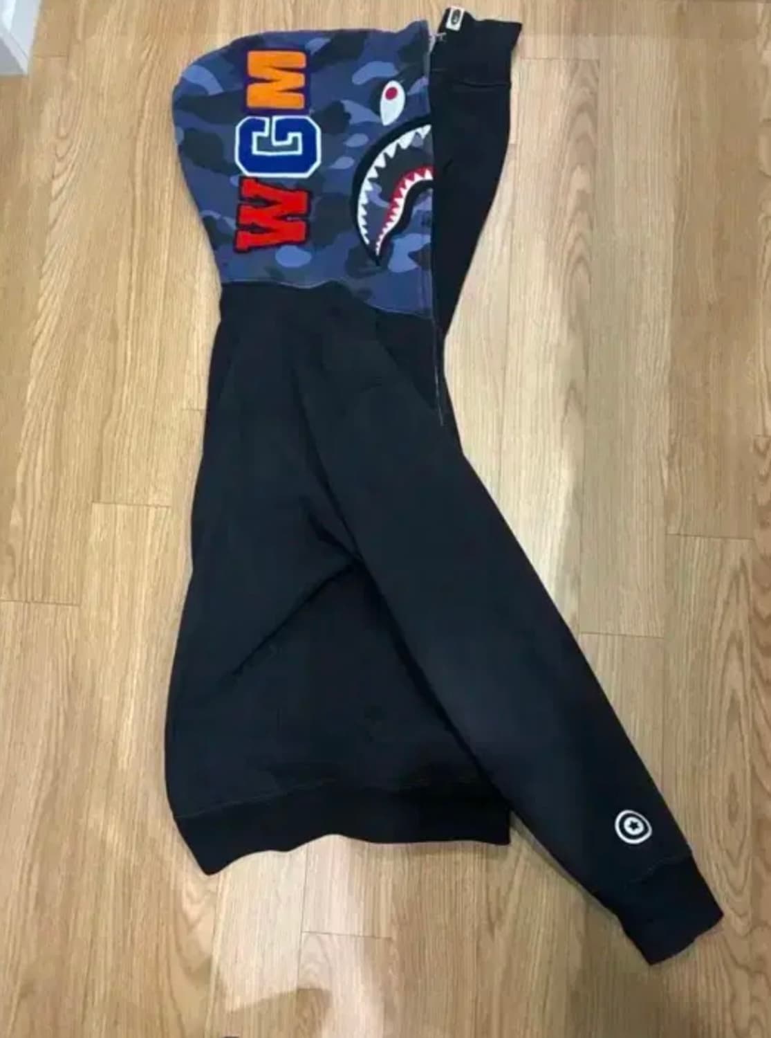 베이프 샤크후드 반블루카모 L 상품이미지1