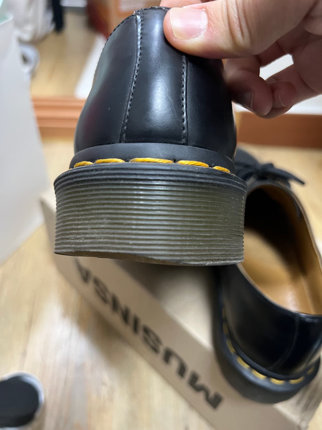 택포13) 닥터마틴 1461 3홀 스무스 블랙 UK5 240~245 상품이미지3