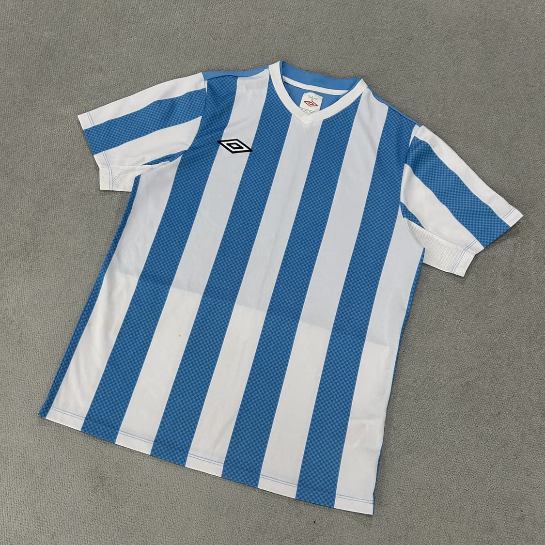 엄브로 블루/화이트 스트라이프 반팔티 90-95 상품이미지1