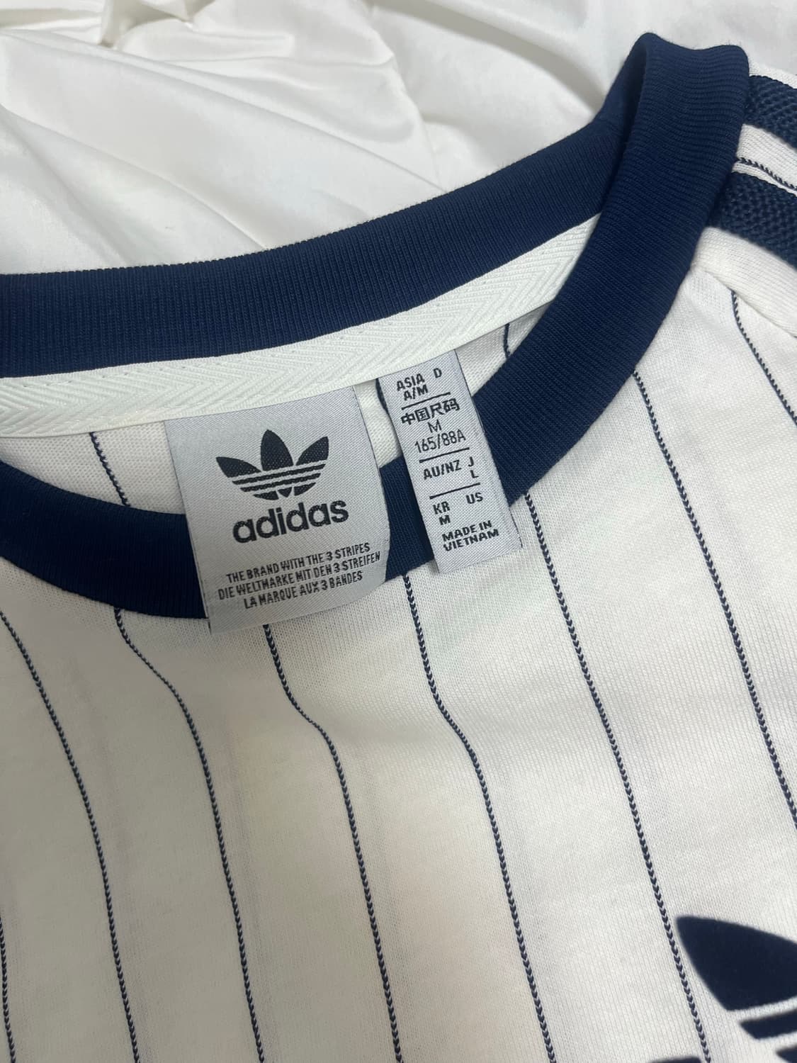 아디다스 리니어 캘리 그래픽 티셔츠 상품이미지3