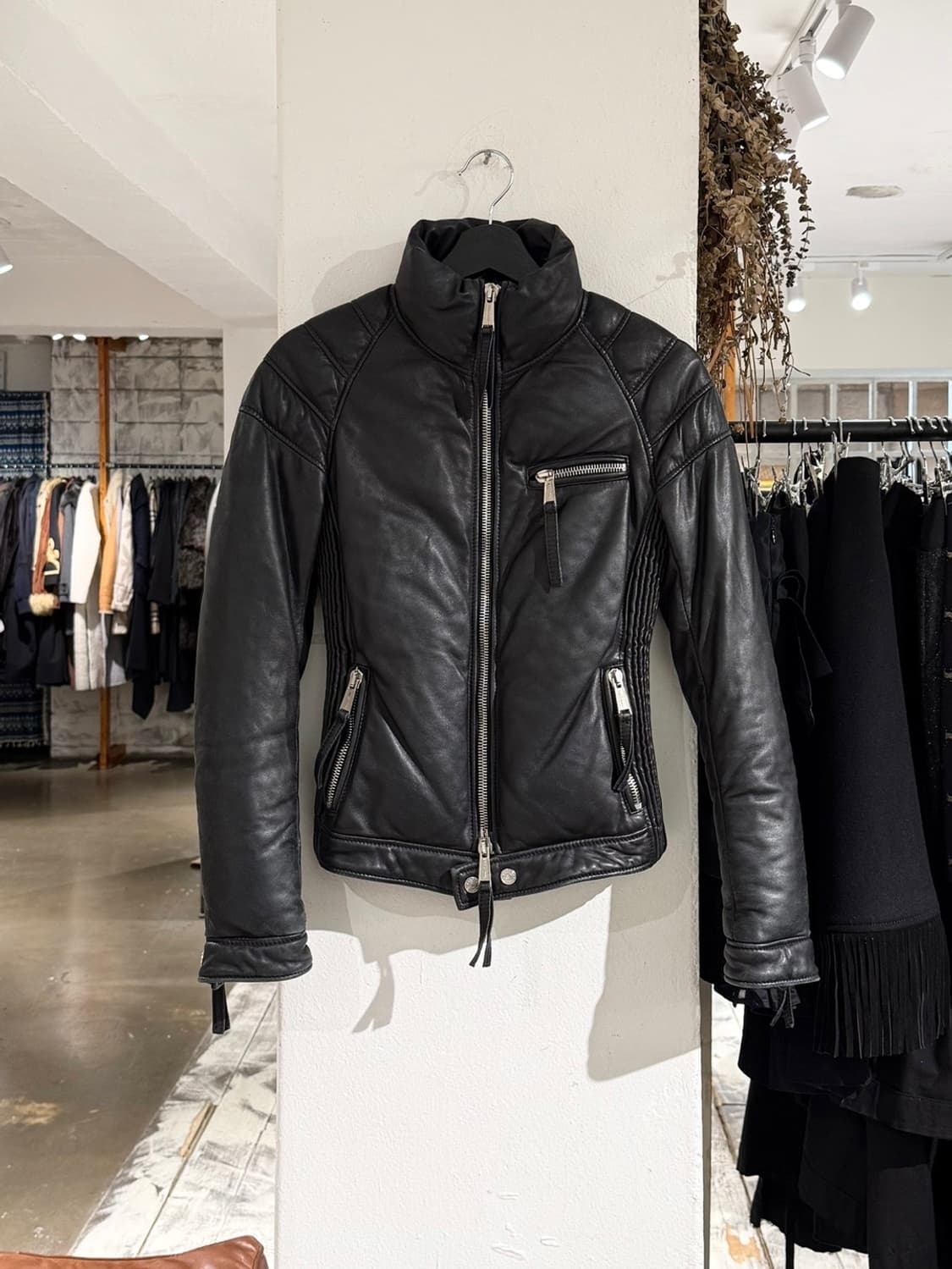 디스퀘어드2 08FW 블랙 레더 다운 바이커 자켓 상품이미지1