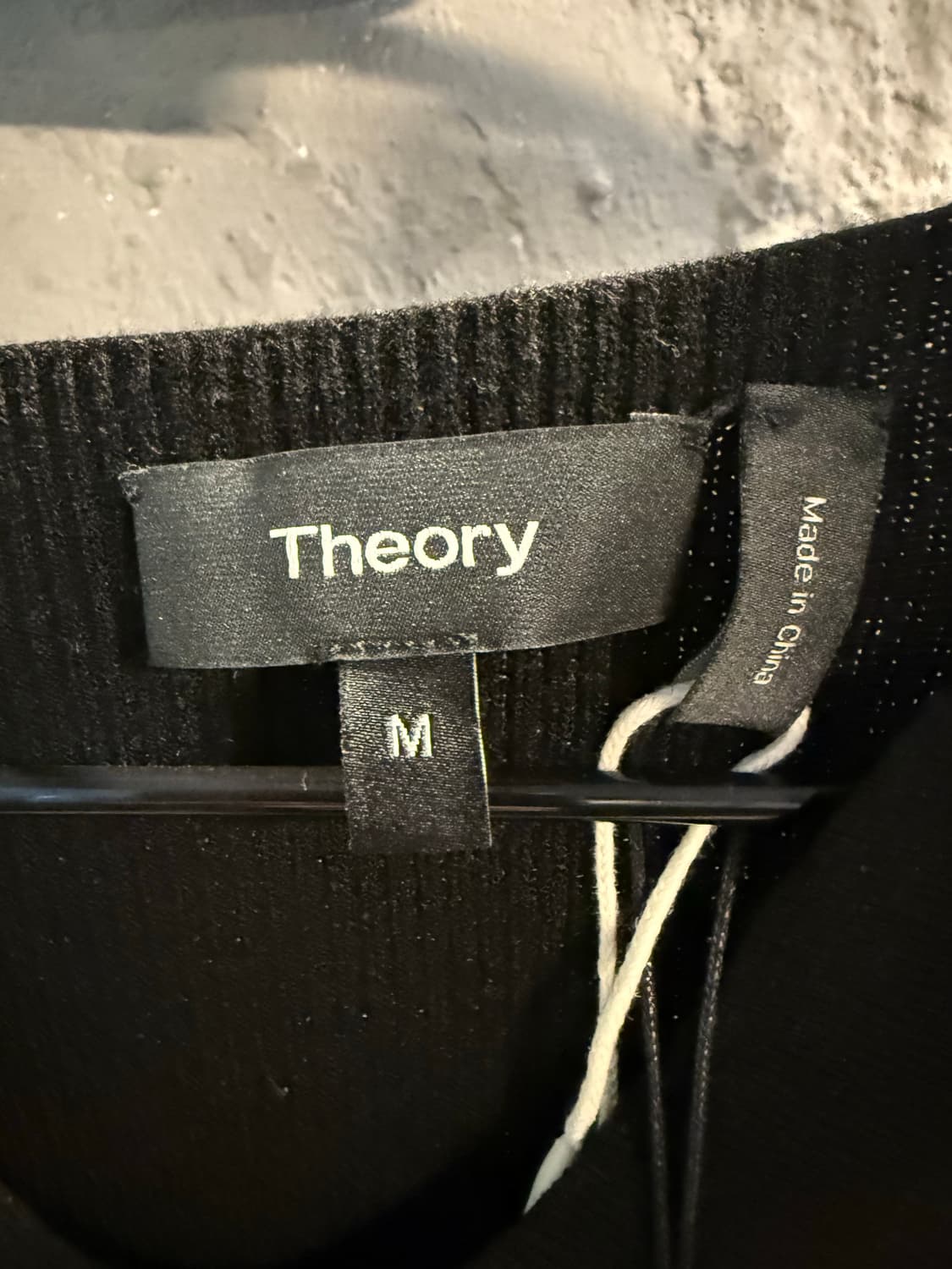 M 띠어리Theory 립 니트 브이넥 슬림핏 니트 블랙 상품이미지5