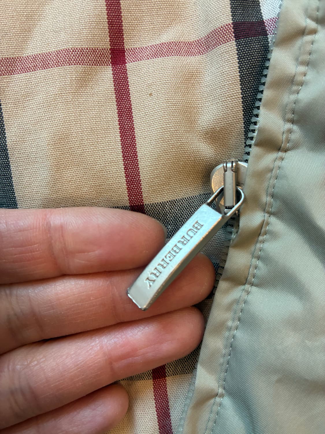 버버리 가벼운 아우터 상품이미지6