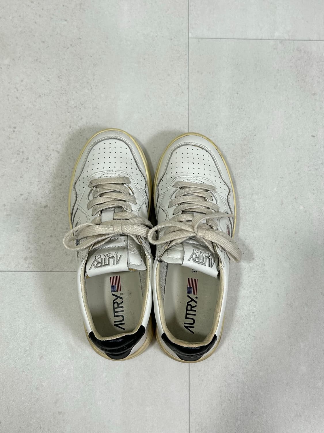 오트리 메달리스트 로우 레더 스니커즈 37 (240) 상품이미지2