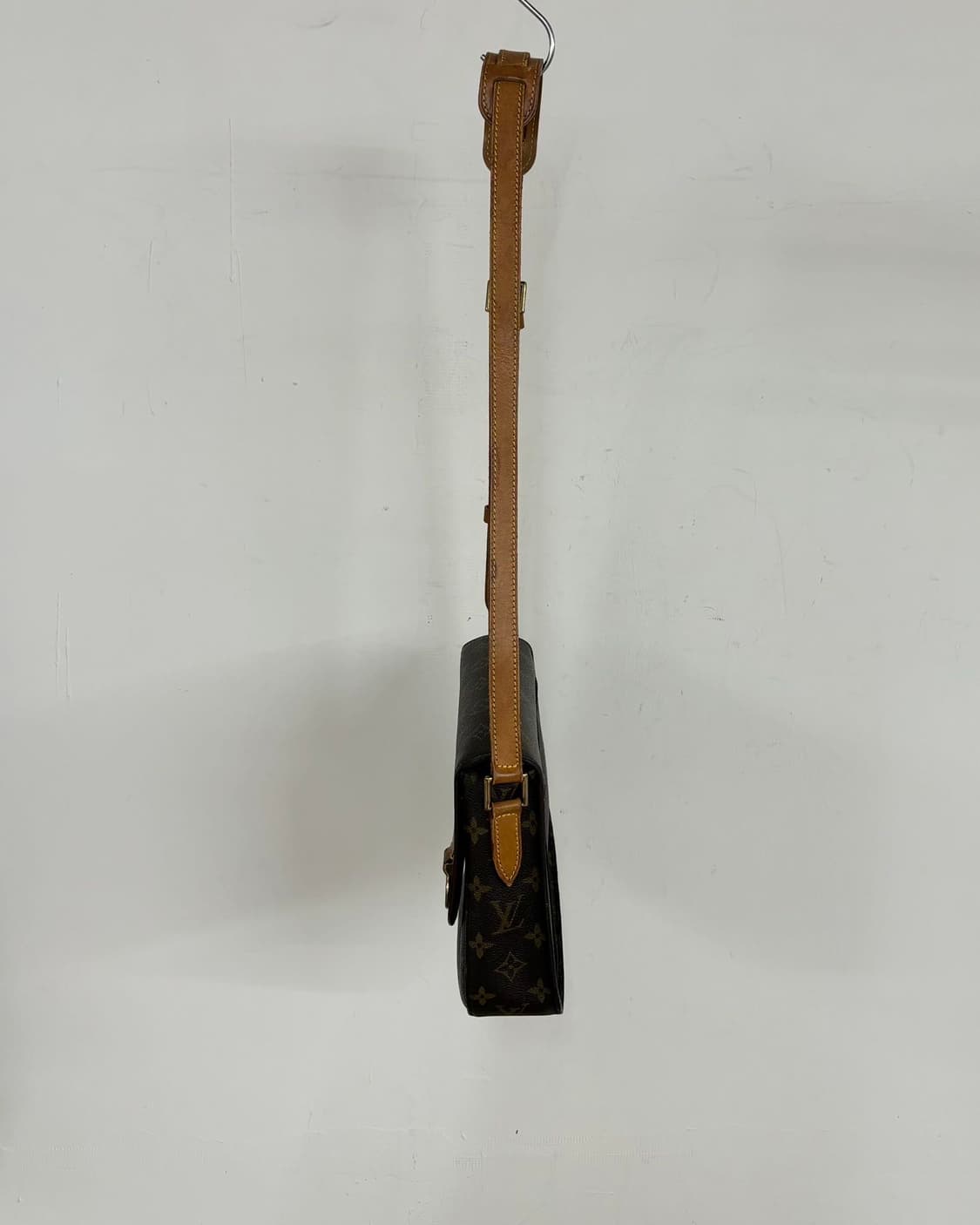 루이비통 모노그램 생클라우드 GM 숄더백 상품이미지5